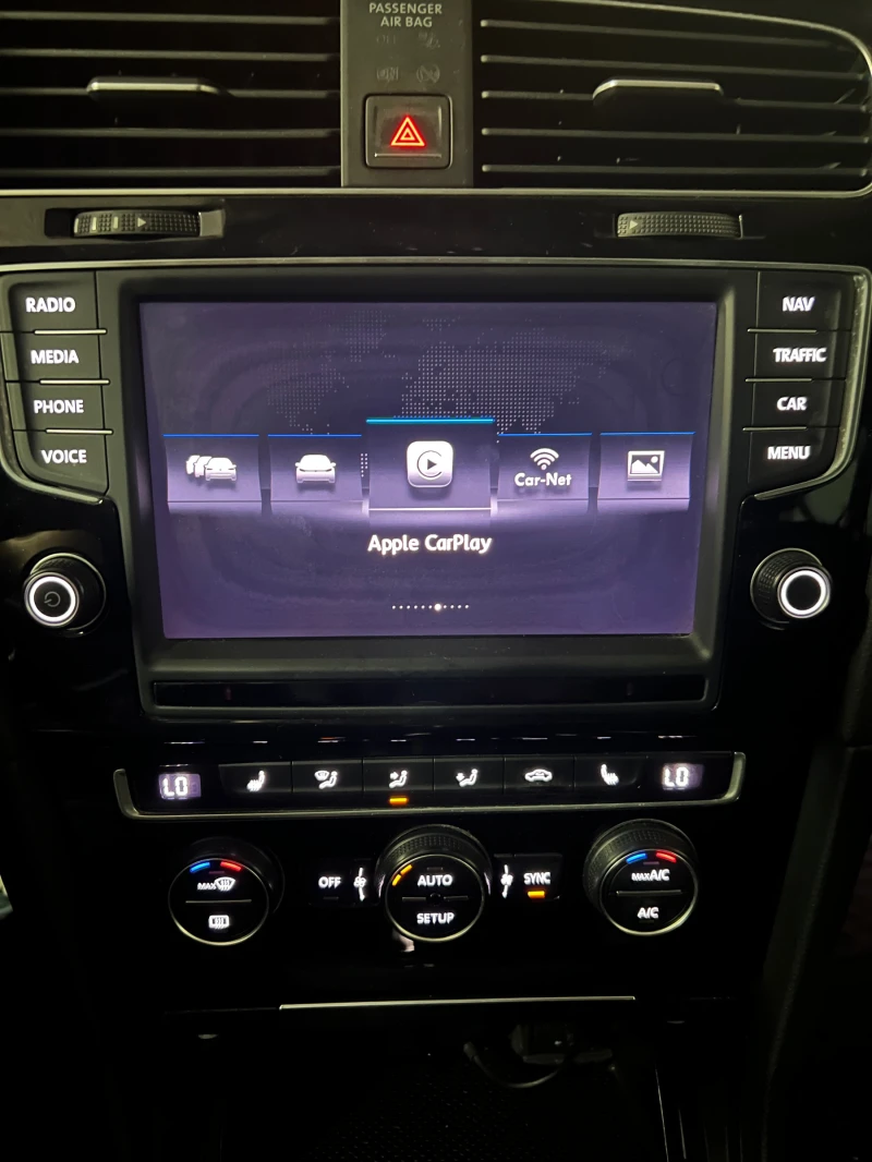 VW Golf Variant Apple/DCC/Pano, снимка 5 - Автомобили и джипове - 53326144