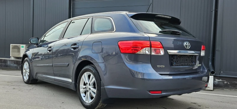 Toyota Avensis 1.8, фейслифт, топ, снимка 2 - Автомобили и джипове - 53399202