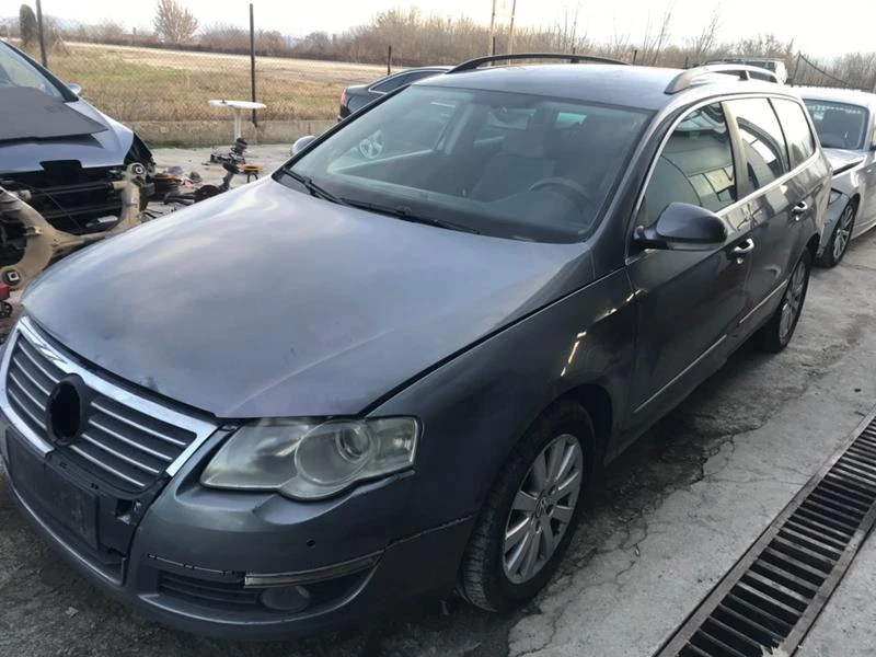 VW Passat 2.0Tdi, снимка 5 - Автомобили и джипове - 28748633