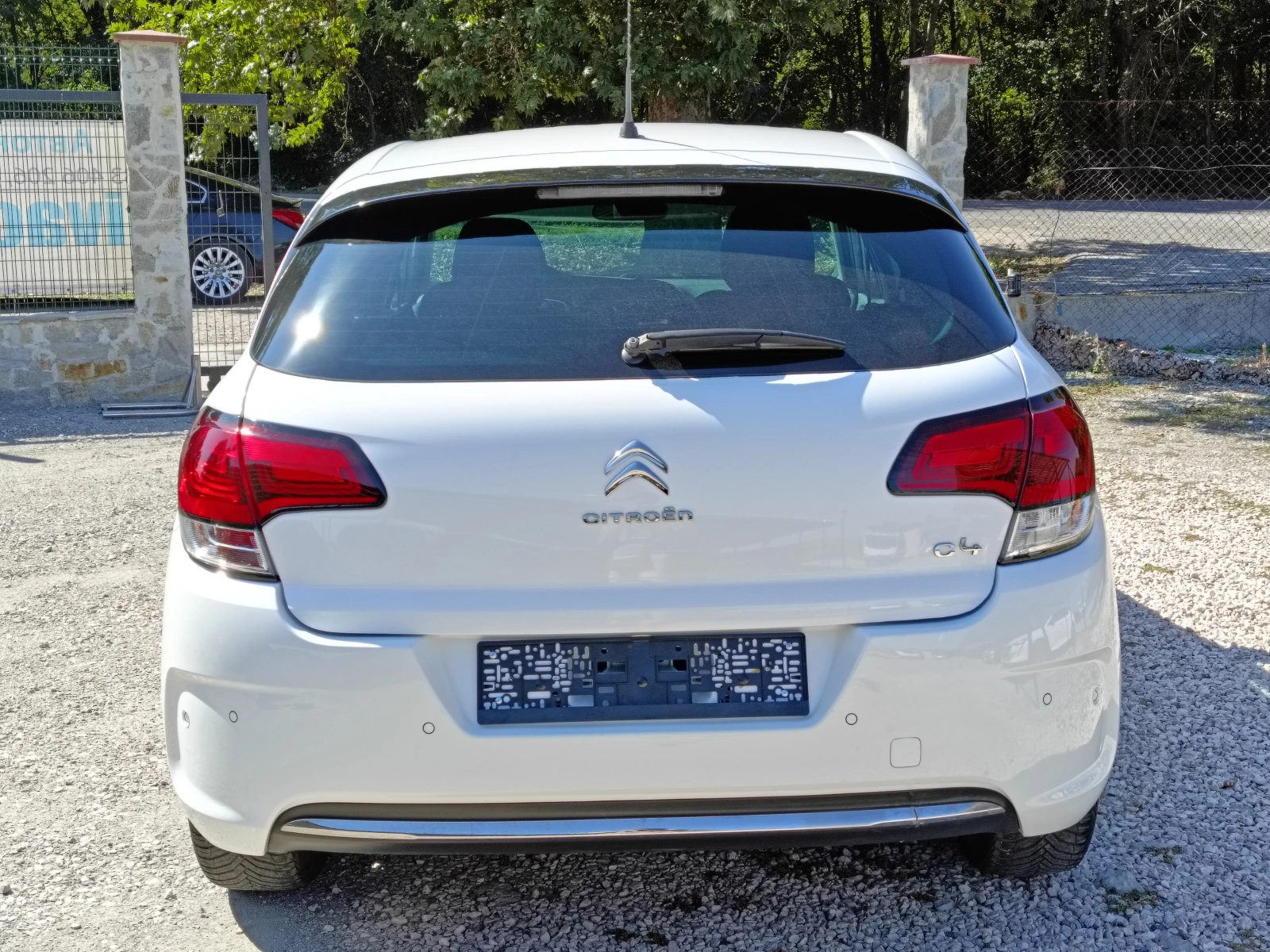 Citroen C4 1.6Blue* eHDi Нави - изображение 5