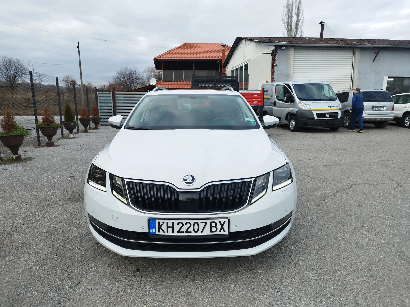 Skoda Octavia 1.4  G-TEC     ПАНОРАМА - изображение 3