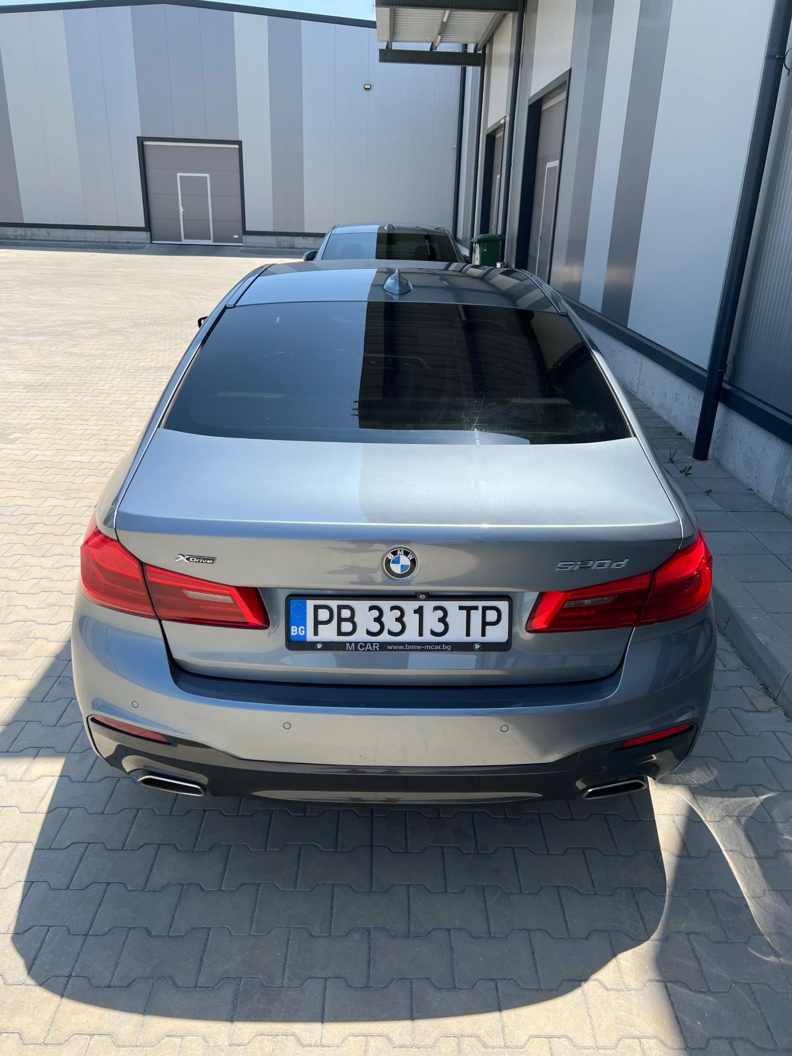BMW 520 xDrive - изображение 2