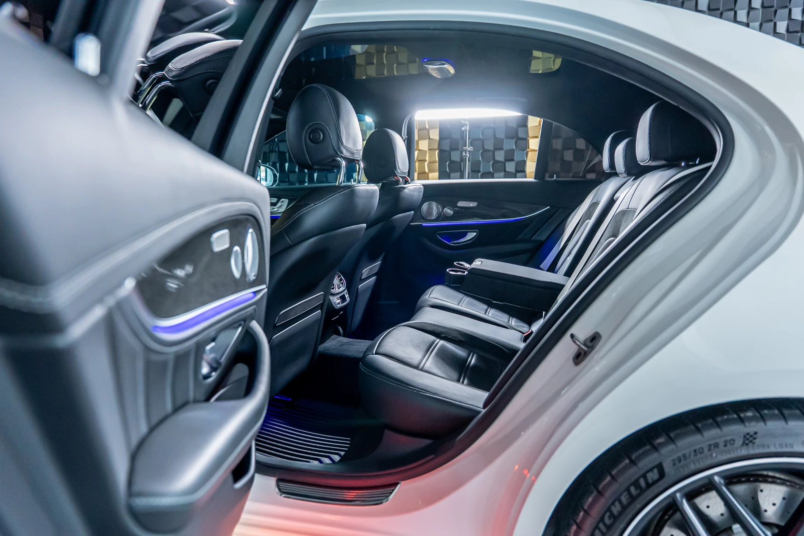 Mercedes-Benz E 63 AMG S 4matic+ V8 BI-TURBO | Mobile.bg   14