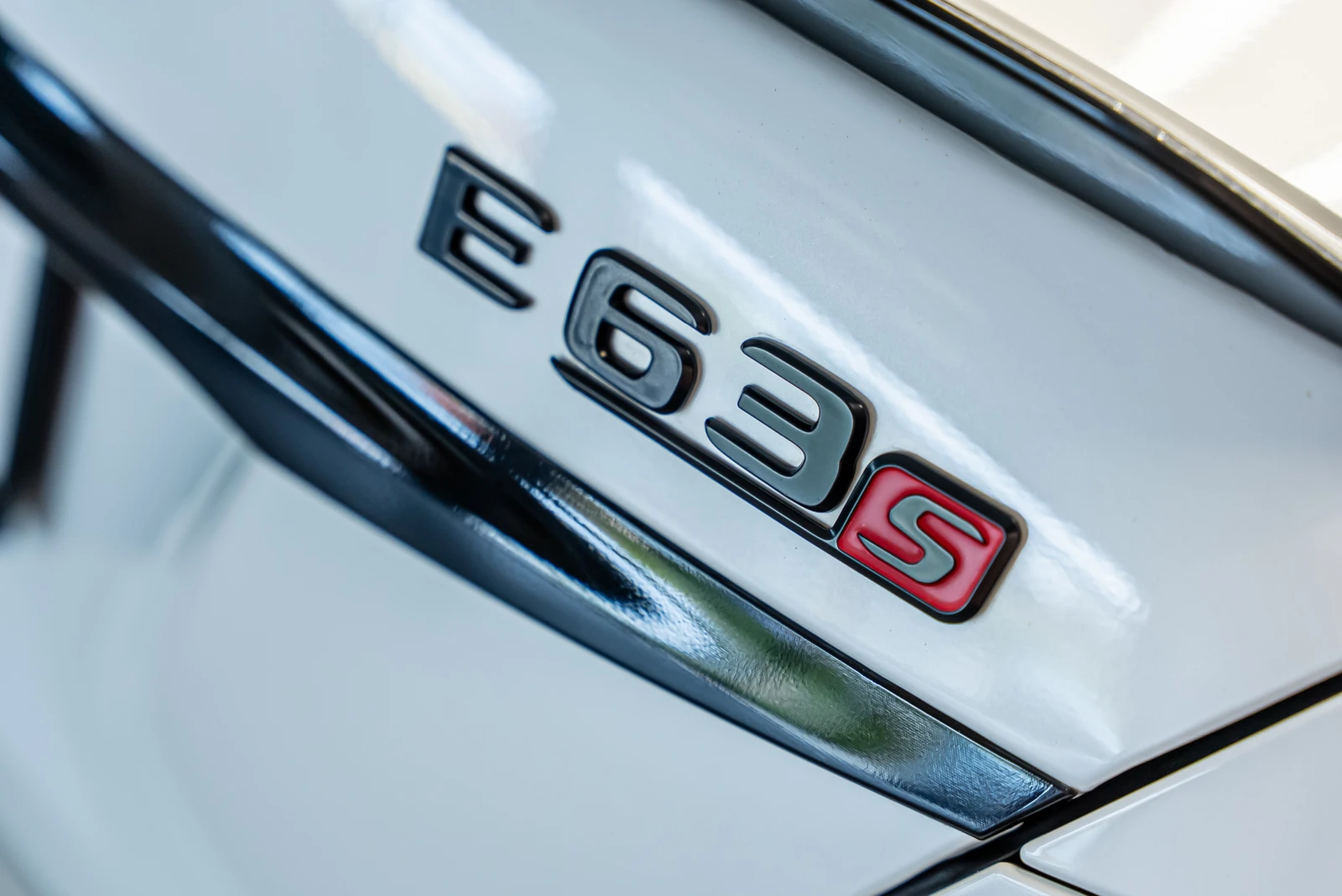 Mercedes-Benz E 63 AMG S 4matic+ V8 BI-TURBO - изображение 7