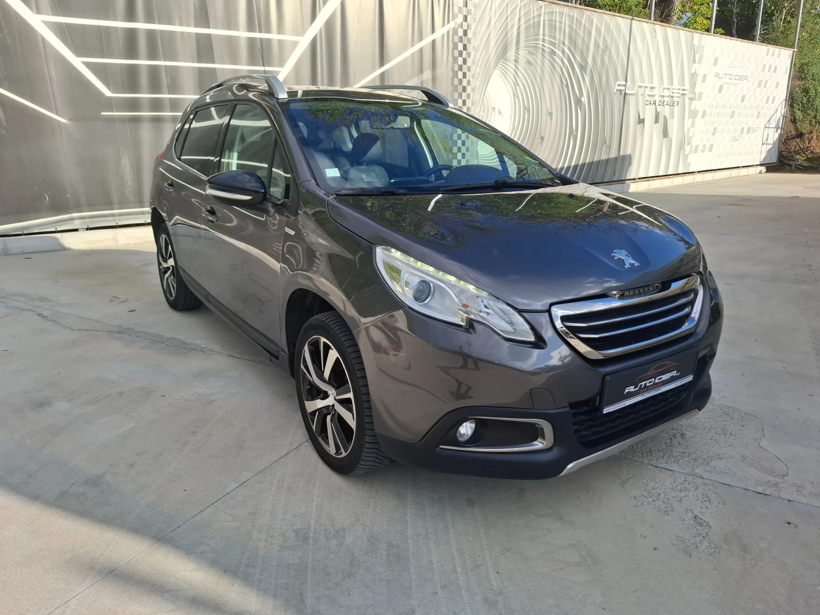 Peugeot 2008 1.2 e-THP Urban Cross - изображение 3
