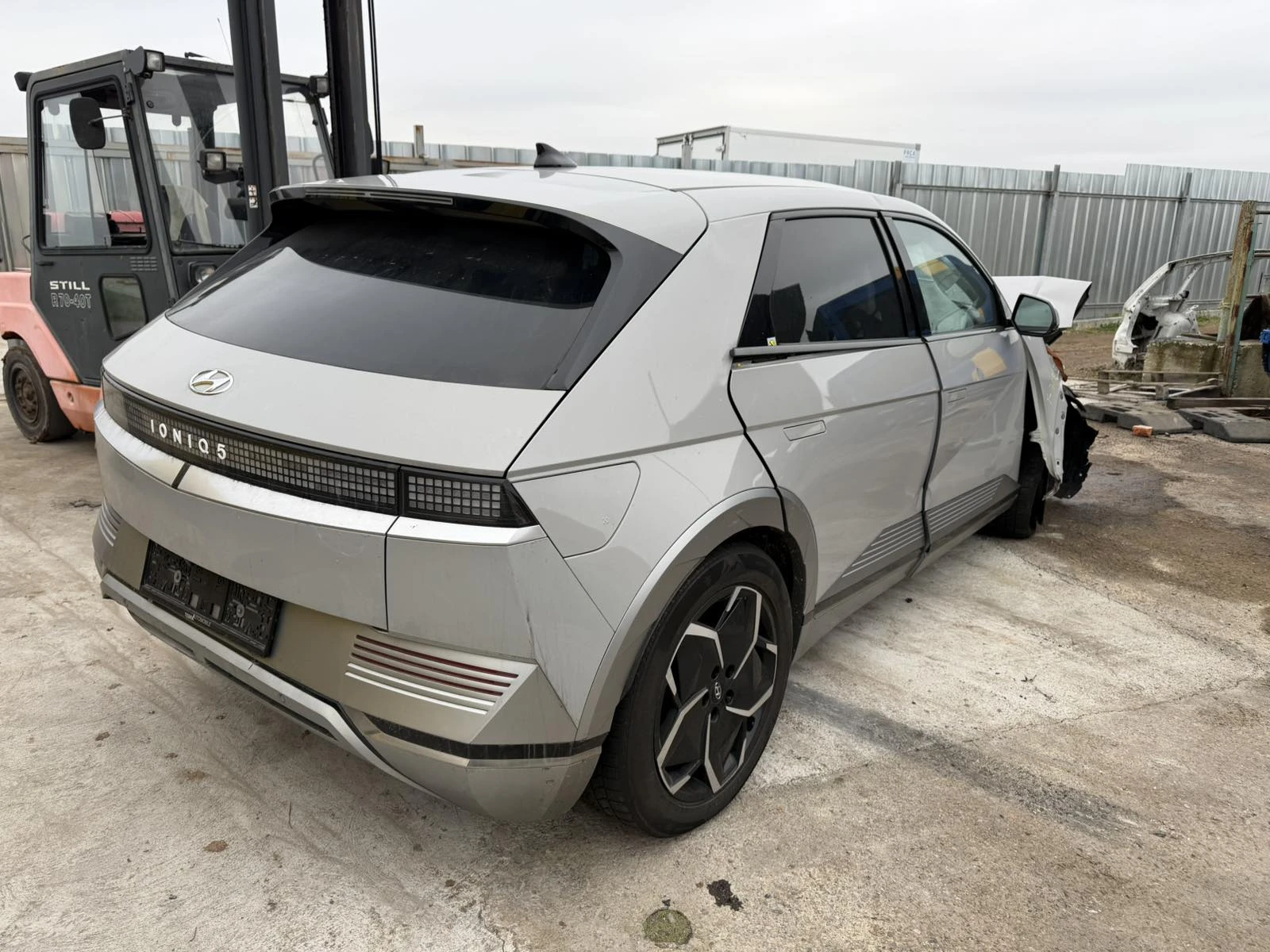 Hyundai Ioniq 5  - изображение 2