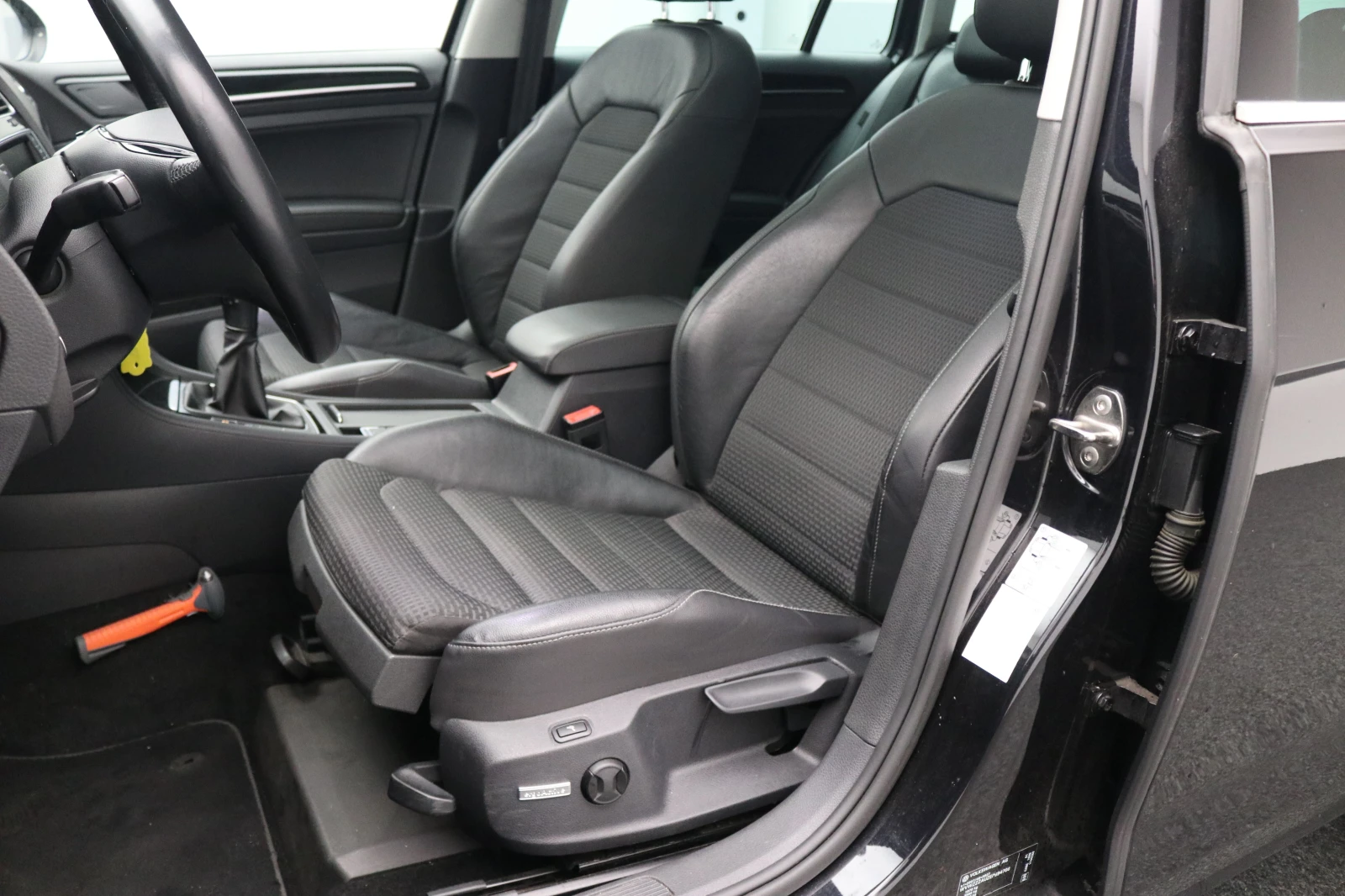 VW Golf Variant Apple/DCC/Pano - изображение 9