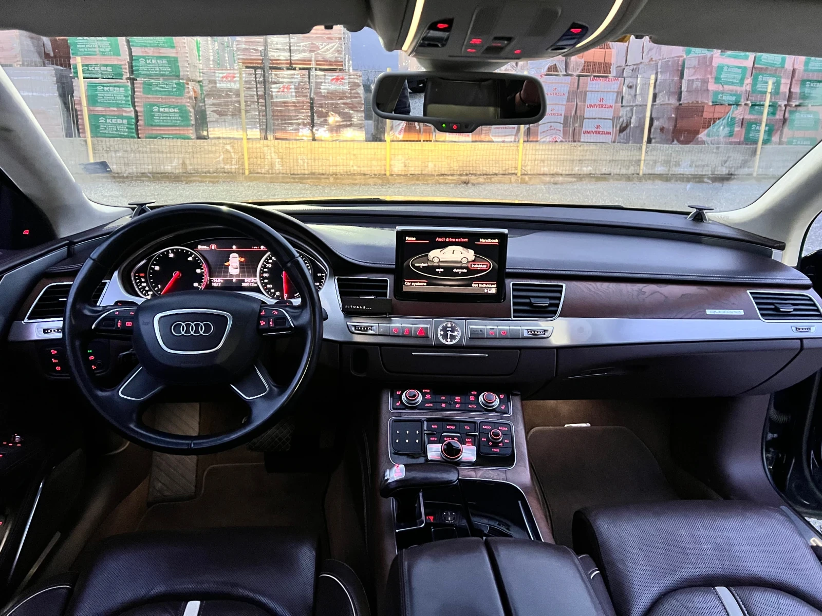 Audi A8 Дистроник/обдухване/B&O, снимка 11 - Автомобили и джипове - 53740345
