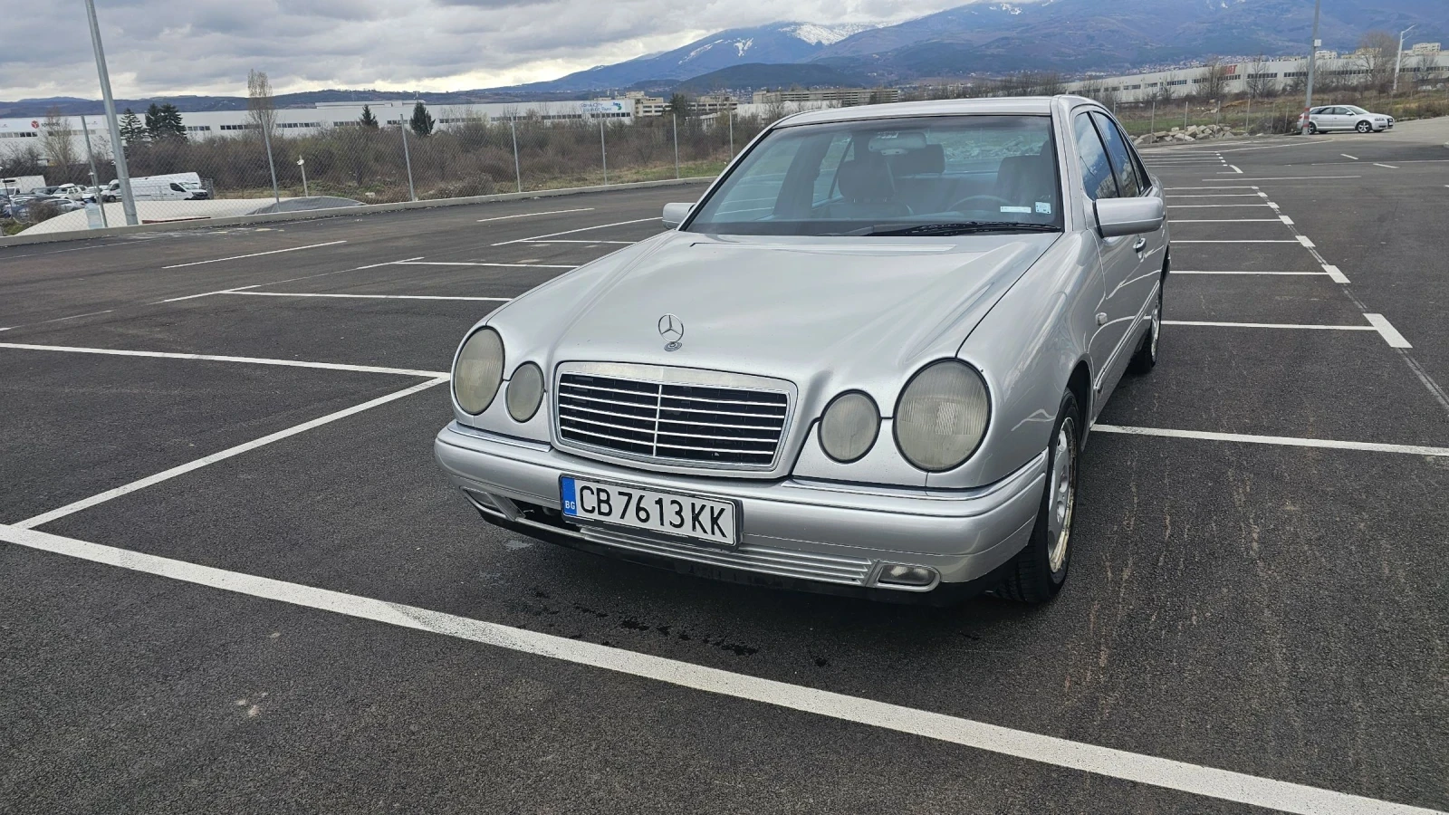 Mercedes-Benz E 300 3.0D AVANTGARDE AUTOMATIC KLIMATRONIK, снимка 7 - Автомобили и джипове - 53964991
