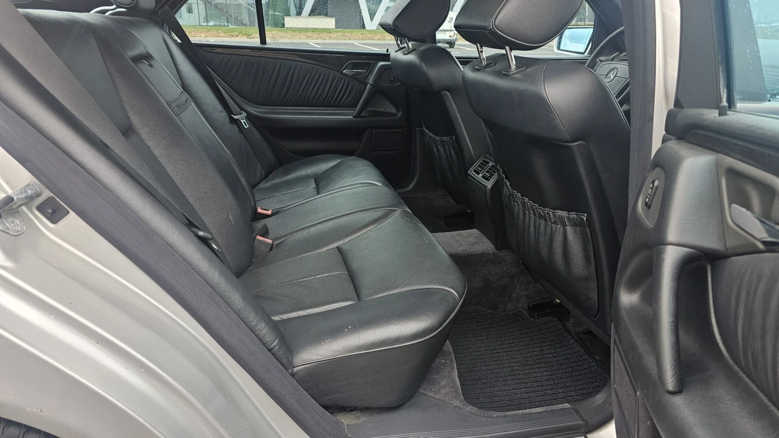 Mercedes-Benz E 300 3.0D AVANTGARDE AUTOMATIC KLIMATRONIK, снимка 8 - Автомобили и джипове - 53964991