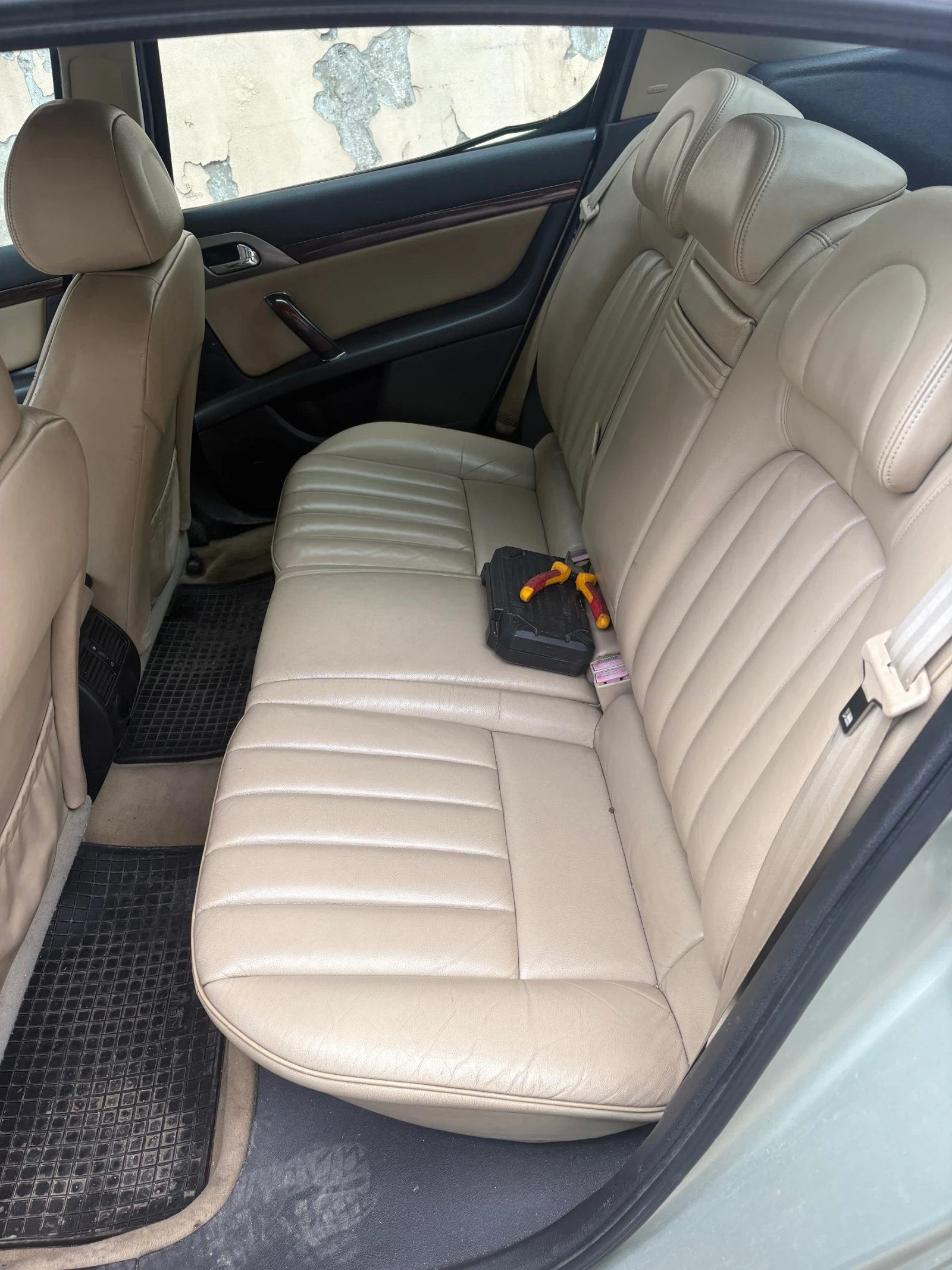 Peugeot 407 Pegout 407 2.0 колата пали без проблем, снимка 4 - Автомобили и джипове - 54651345