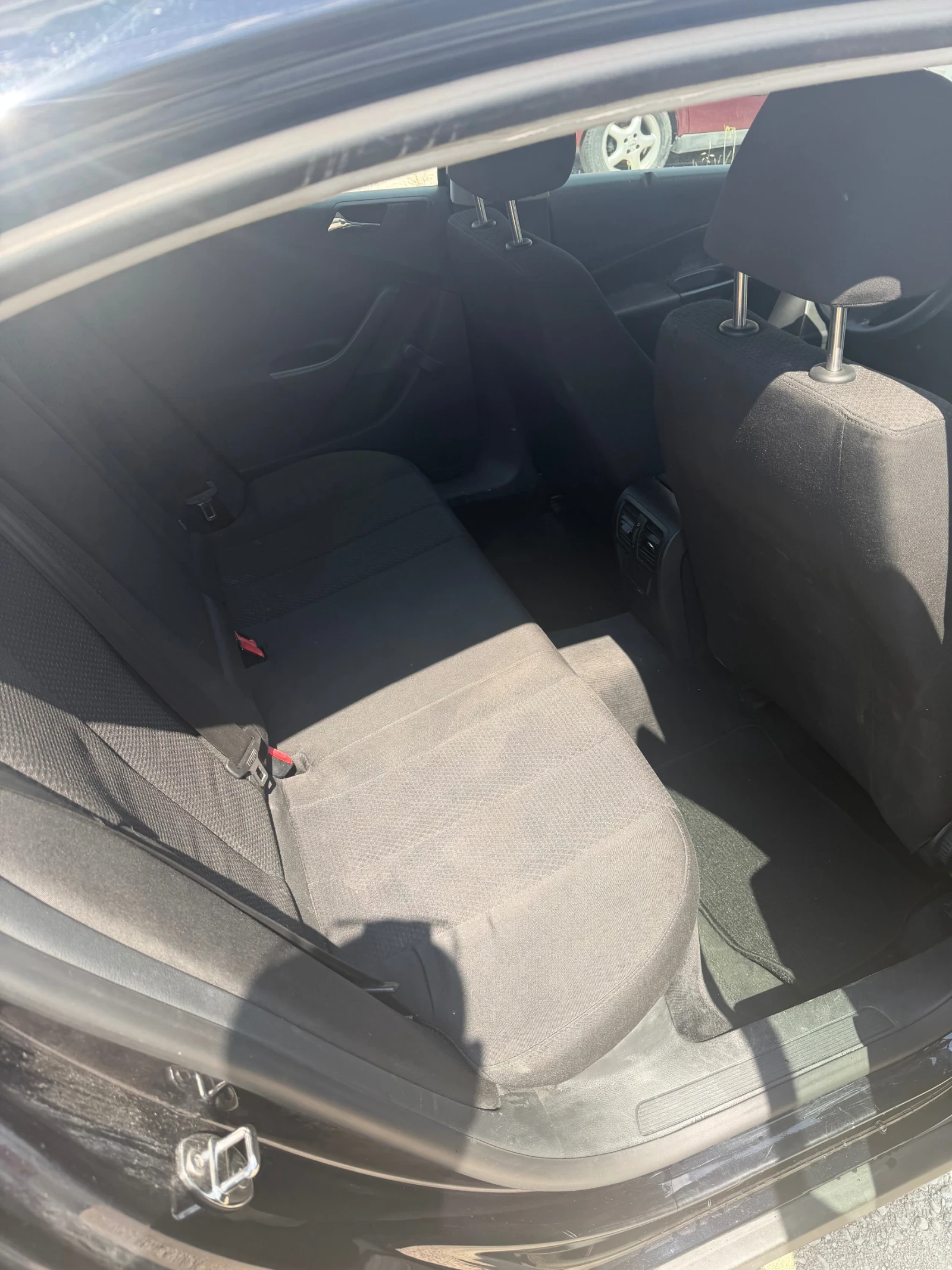 VW Passat 1.9 105, снимка 5 - Автомобили и джипове - 55051596