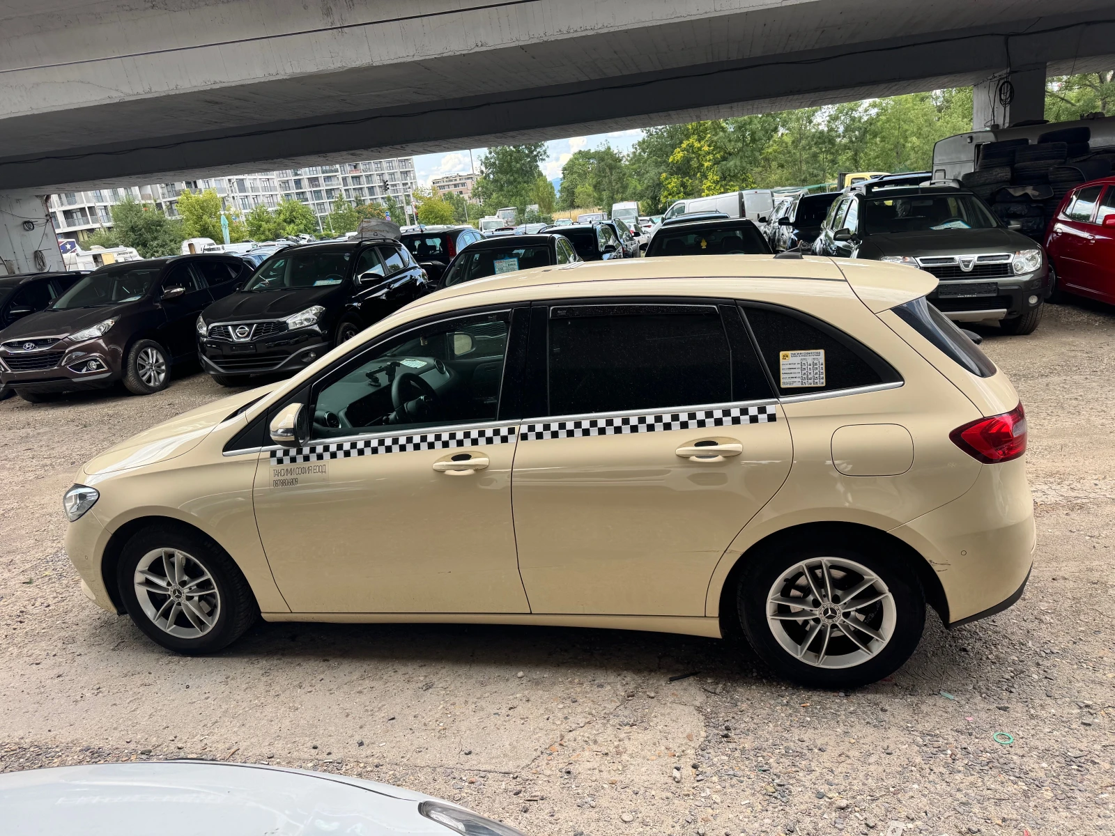 Mercedes-Benz B 180 D-2019-FULL, снимка 8 - Автомобили и джипове - 55248203