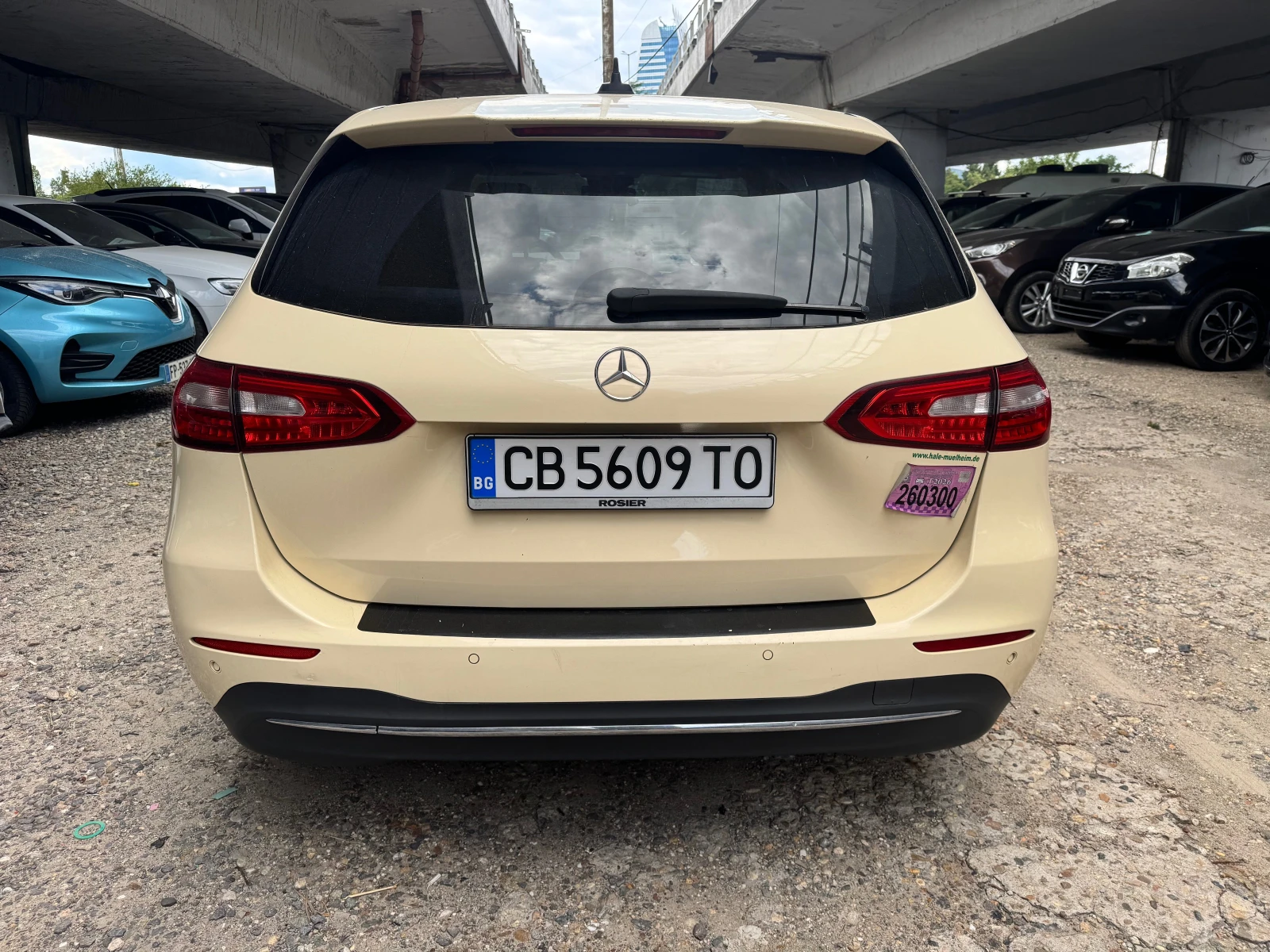 Mercedes-Benz B 180 D-2019-FULL, снимка 6 - Автомобили и джипове - 55248203