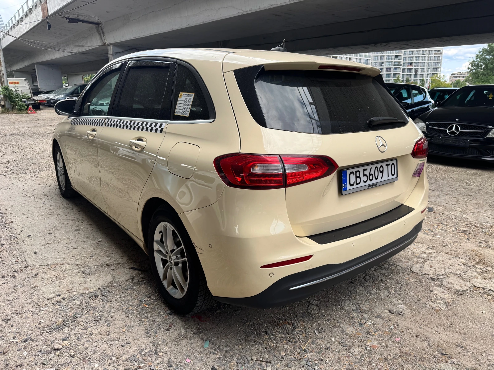 Mercedes-Benz B 180 D-2019-FULL, снимка 7 - Автомобили и джипове - 55248203
