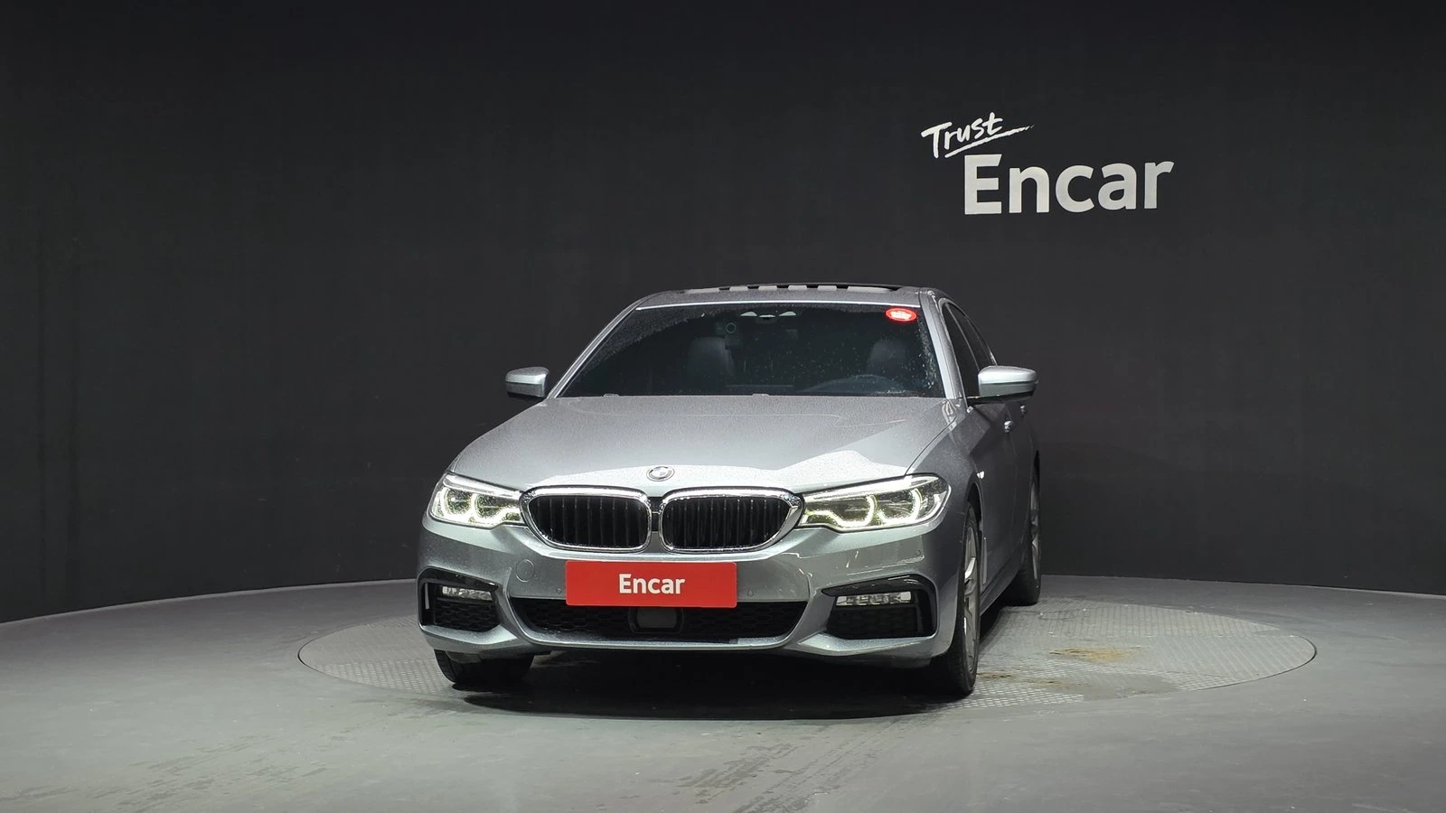 BMW 530 ЛЮК* HUD* ПОДГРЕВ ВОЛАН* ЕЛ. БАГАЖНИК* КРАЙНА ЦЕНА, снимка 3 - Автомобили и джипове - 55344745
