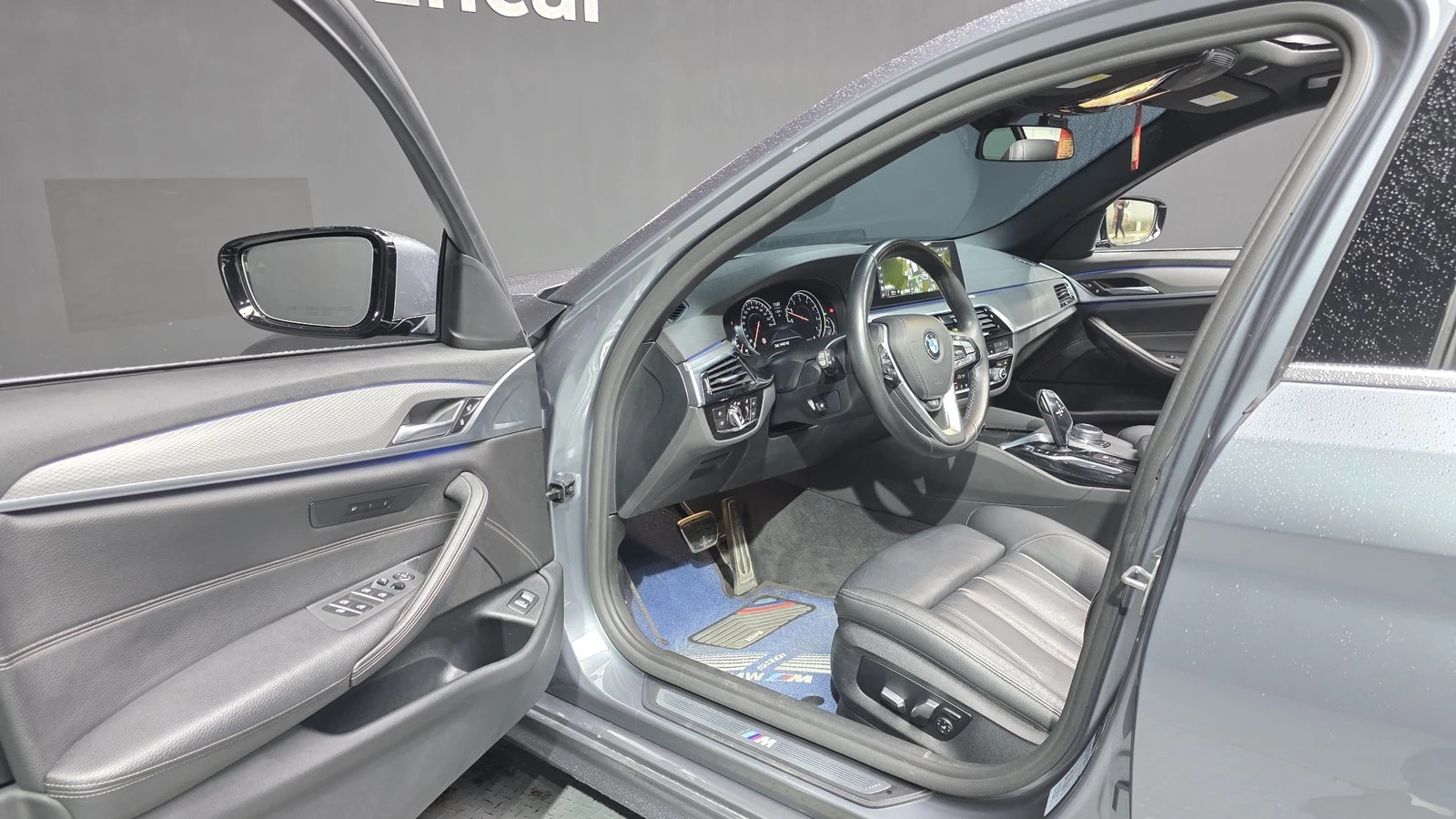 BMW 530 ЛЮК* HUD* ПОДГРЕВ ВОЛАН* ЕЛ. БАГАЖНИК* КРАЙНА ЦЕНА, снимка 13 - Автомобили и джипове - 55344745