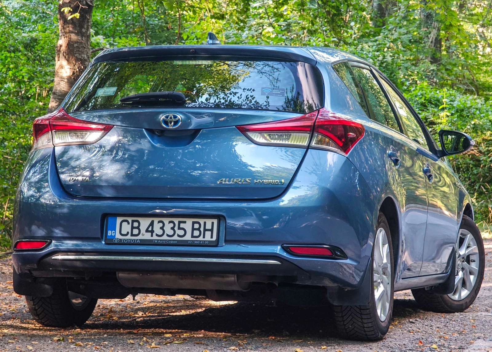 Toyota Auris Hybrid 1.8, снимка 4 - Автомобили и джипове - 55667154