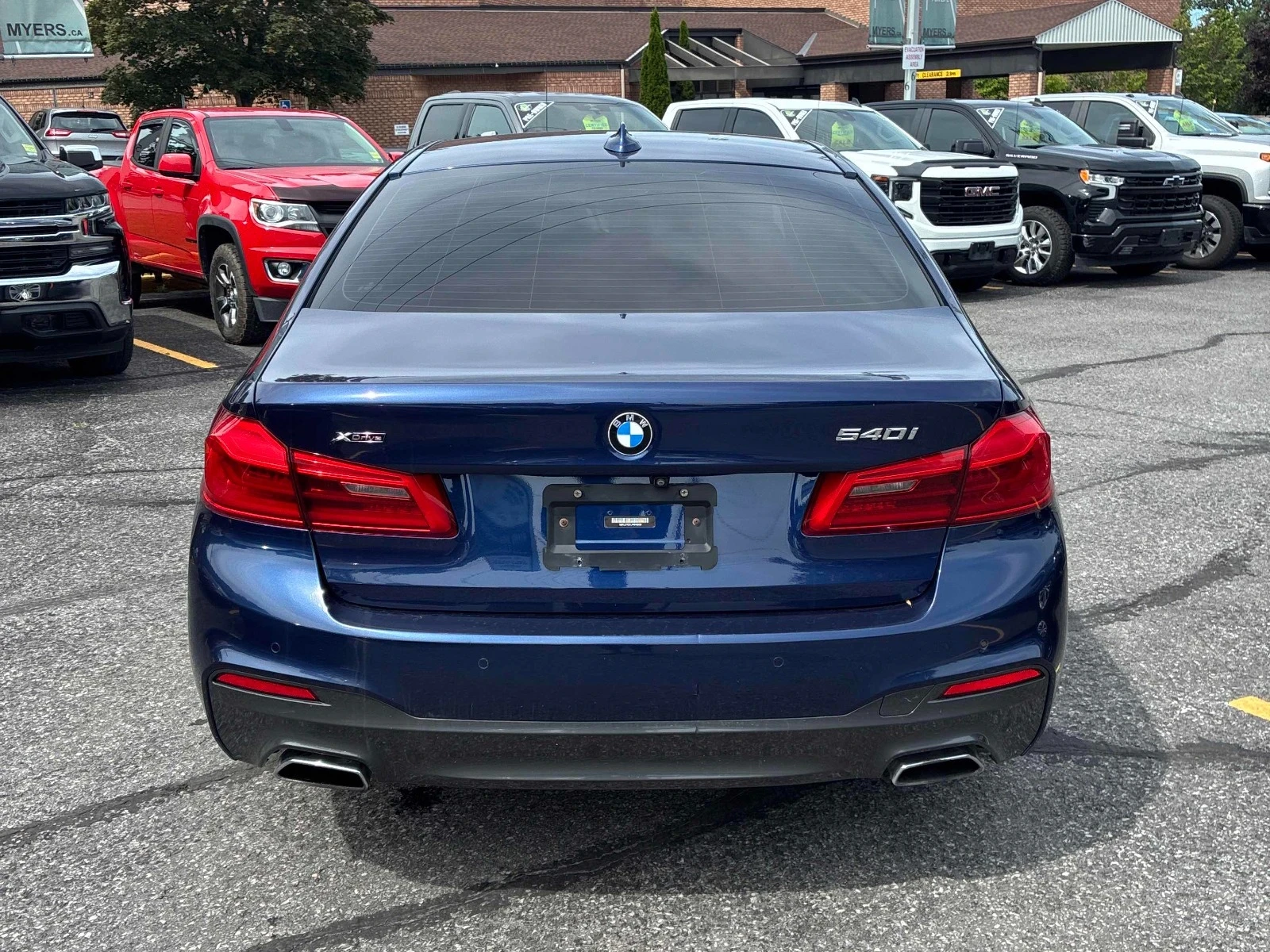 BMW 540 xDrive | M-Sport | Heads-Up | Distronic | H&K , снимка 4 - Автомобили и джипове - 55747332