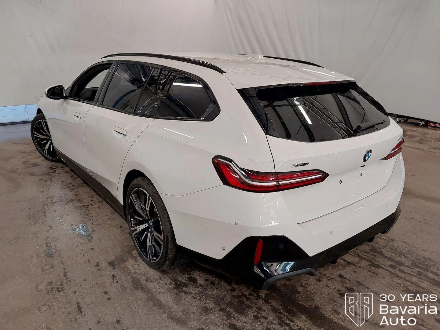 BMW 520 d xDrive Touring Steptronic, снимка 2 - Автомобили и джипове - 56634243