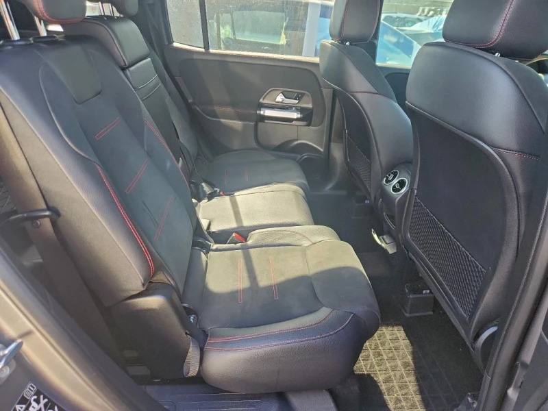 Mercedes-Benz GLB 250* АМГ ПАКЕТ* ДИСТРОНИК* 360* ПОДГРЕВ* АЛКАНТАРА, снимка 11 - Автомобили и джипове - 53385186