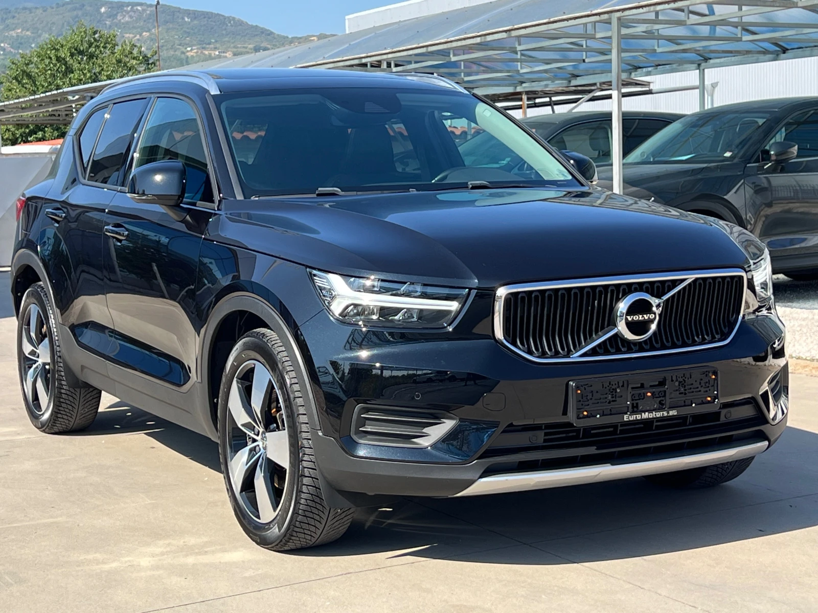 Volvo XC40 2.0D, 4X4, MOMENTUM-FULL SERVICE-KATO HOB, PANO, C - изображение 3