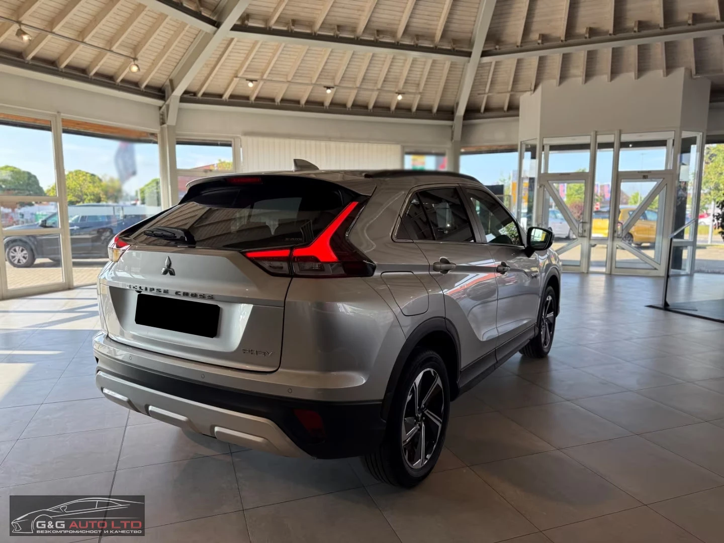 Mitsubishi Eclipse Cross НОВ!/2.4PHEV/4WD/188HP/NAVI/CAM/L.ASS/DАB/748f - изображение 6