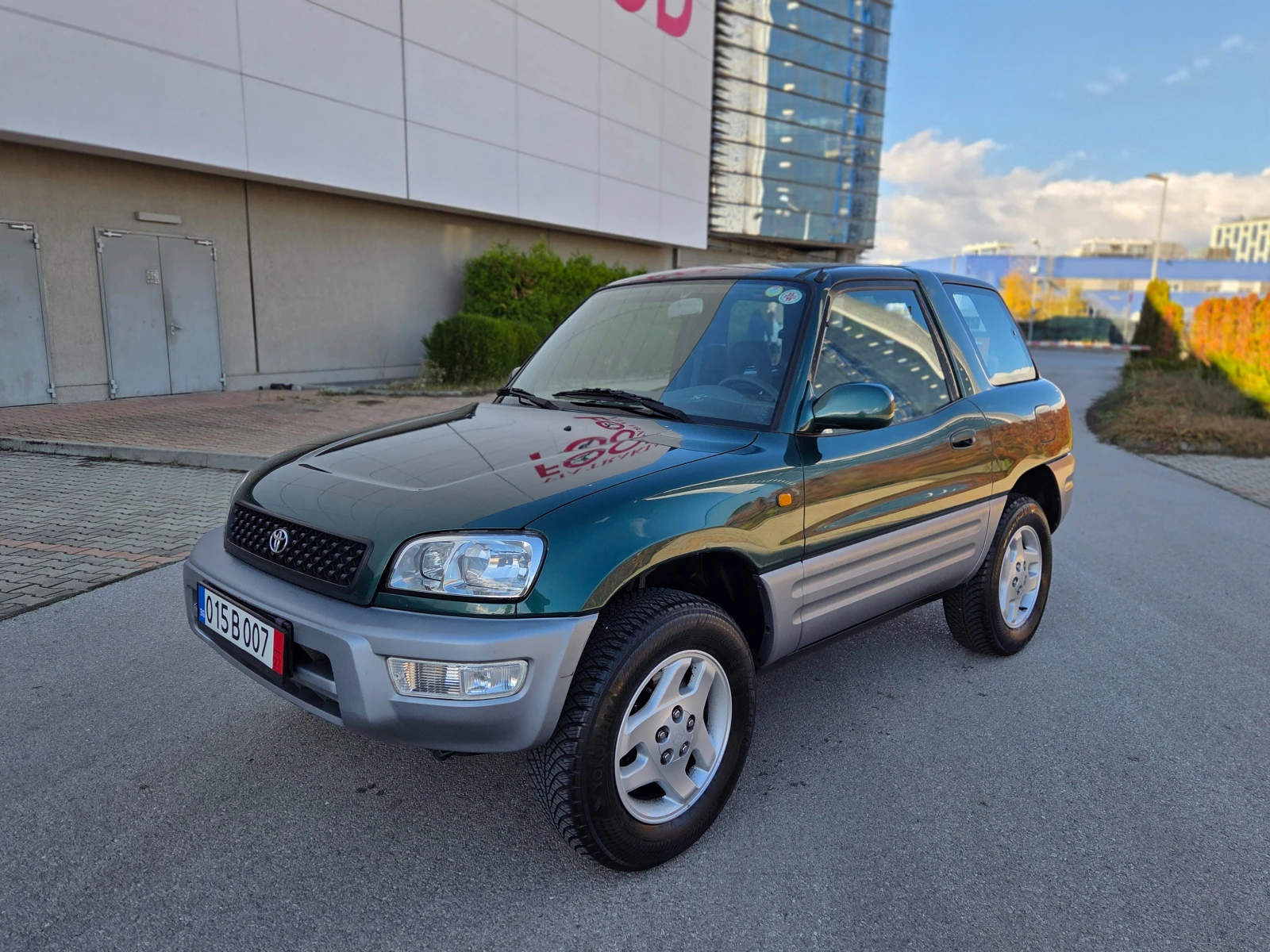 Toyota Rav4 2.0VVT-i ИСТИНСКИ УНИКАТ | Mobile.bg — изображение 2