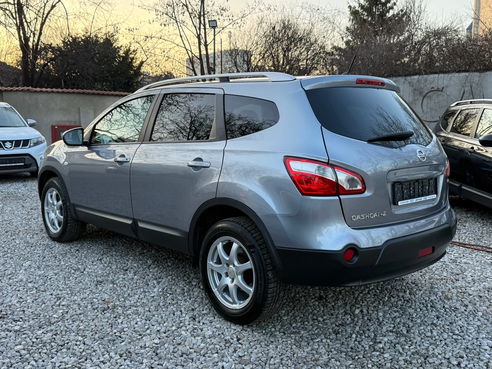 Nissan Qashqai + 2 2, 0i i-Way 4X4 Facelift - ��������� - 7����� | Mobile.bg � ����������� 6