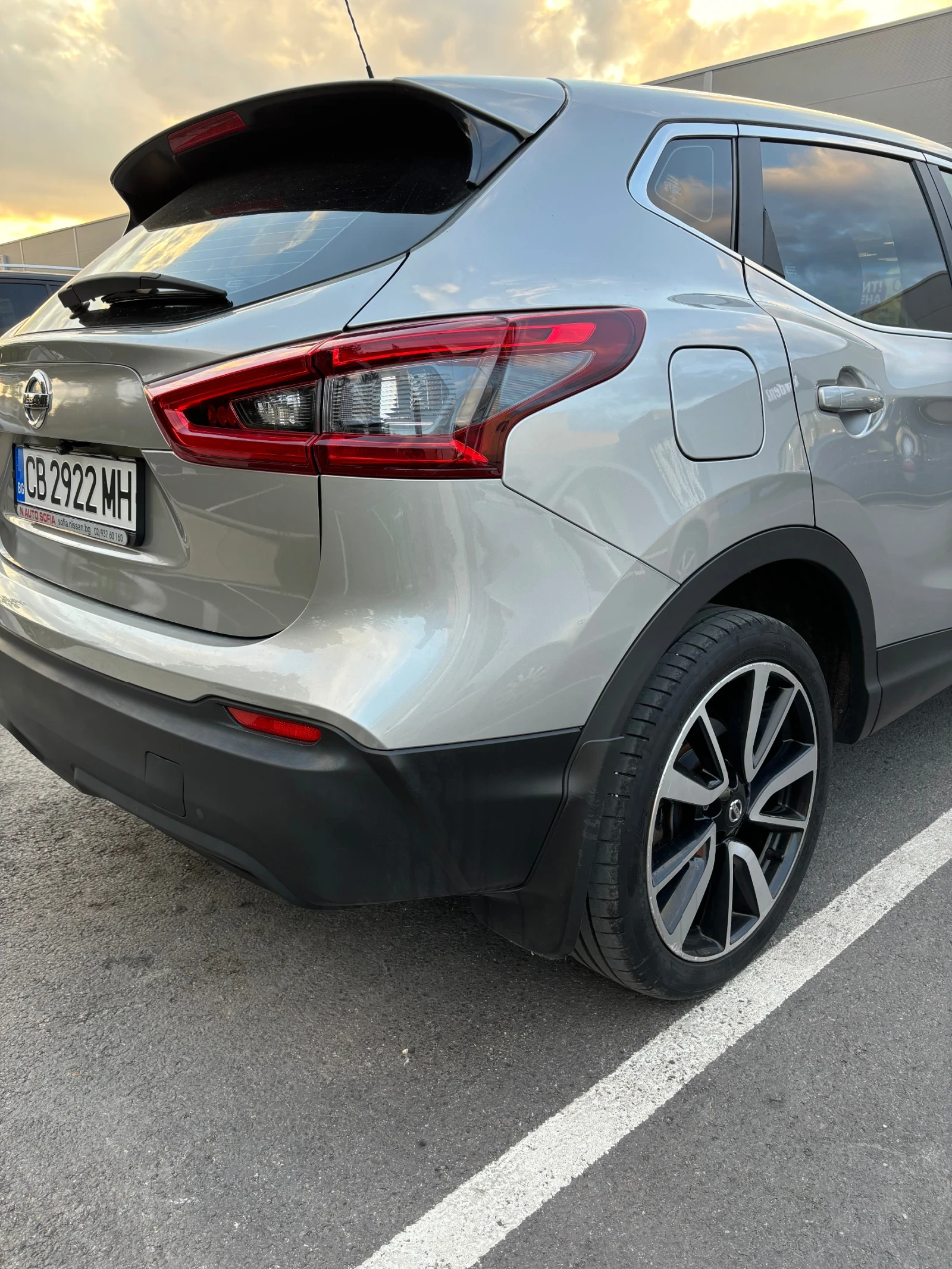 Nissan Qashqai J11 Facelift, снимка 4 - Автомобили и джипове - 53976161