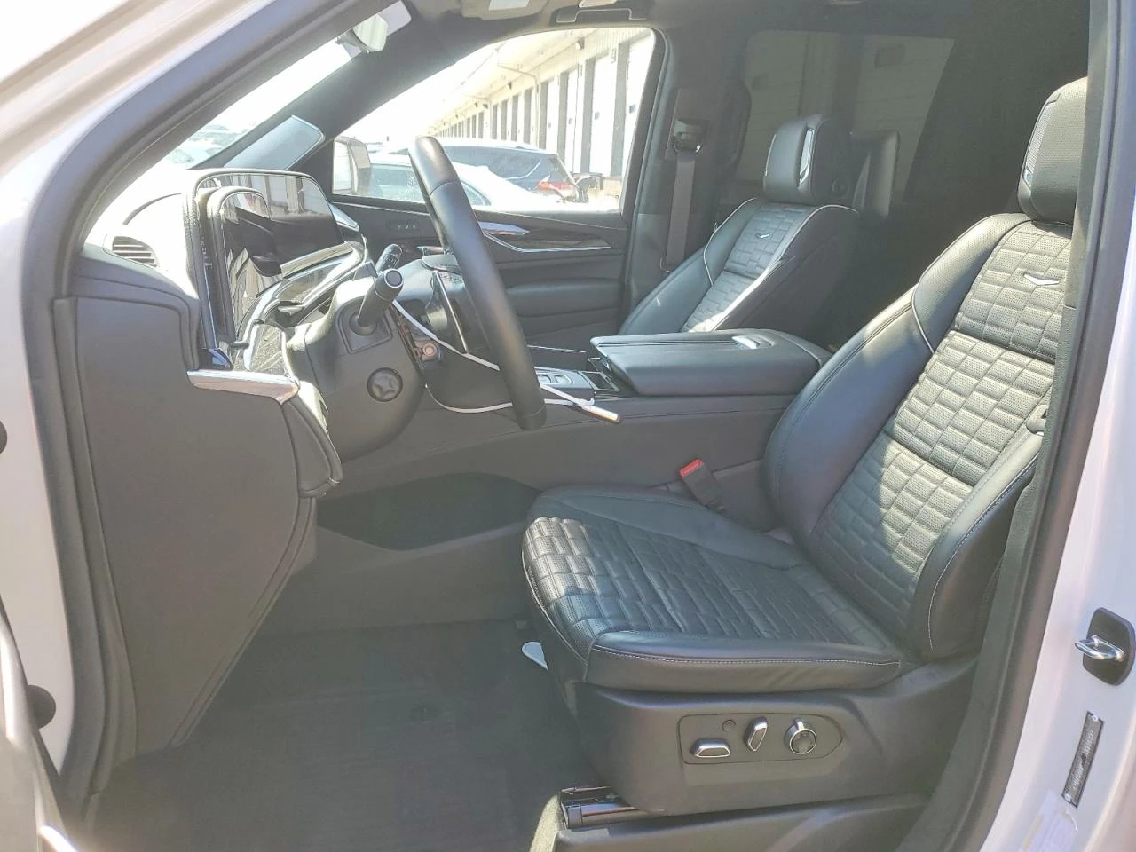 Cadillac Escalade V SPORT, снимка 7 - Автомобили и джипове - 53995835