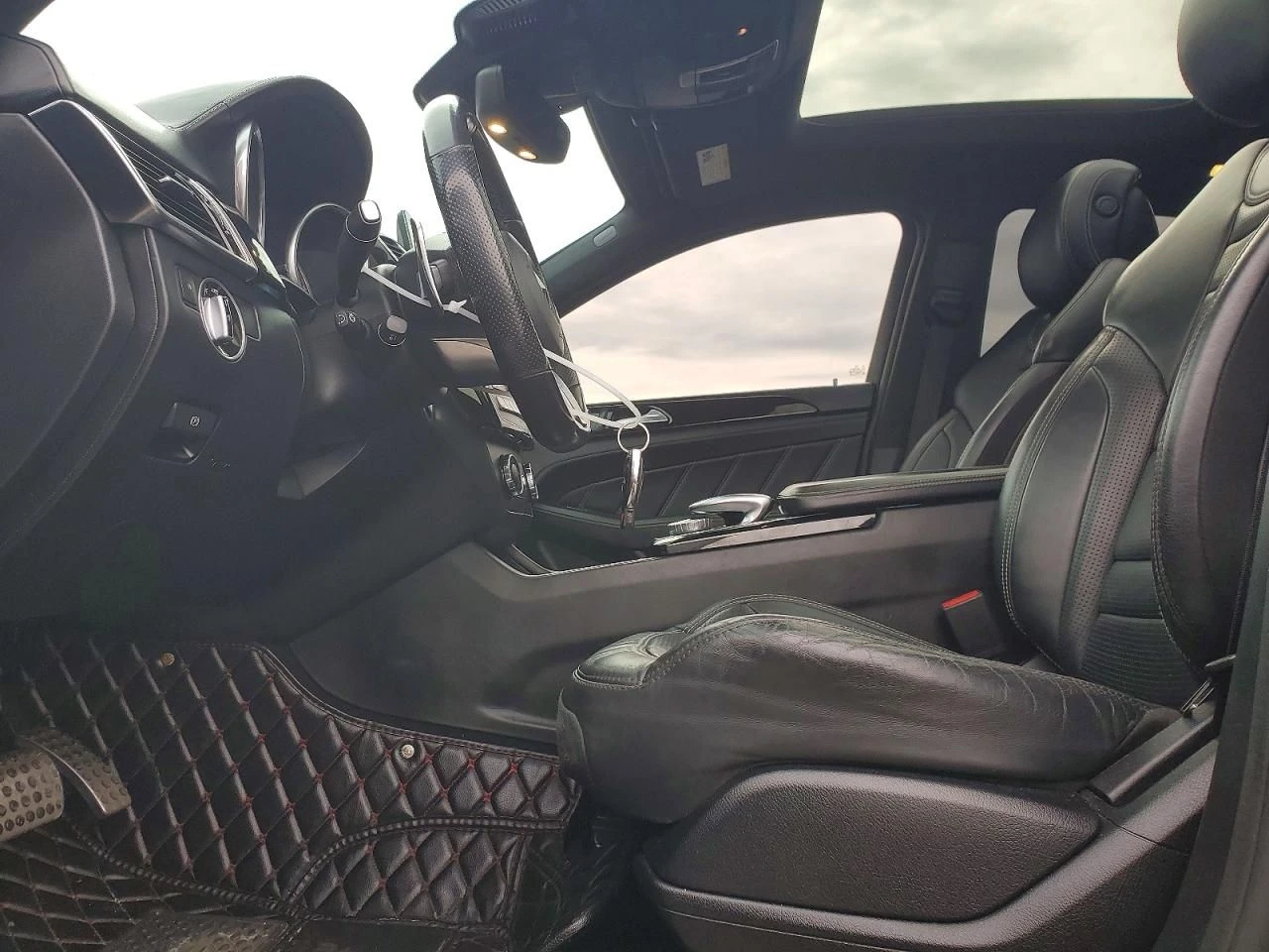 Mercedes-Benz GLE 63 S AMG, снимка 7 - Автомобили и джипове - 54060505