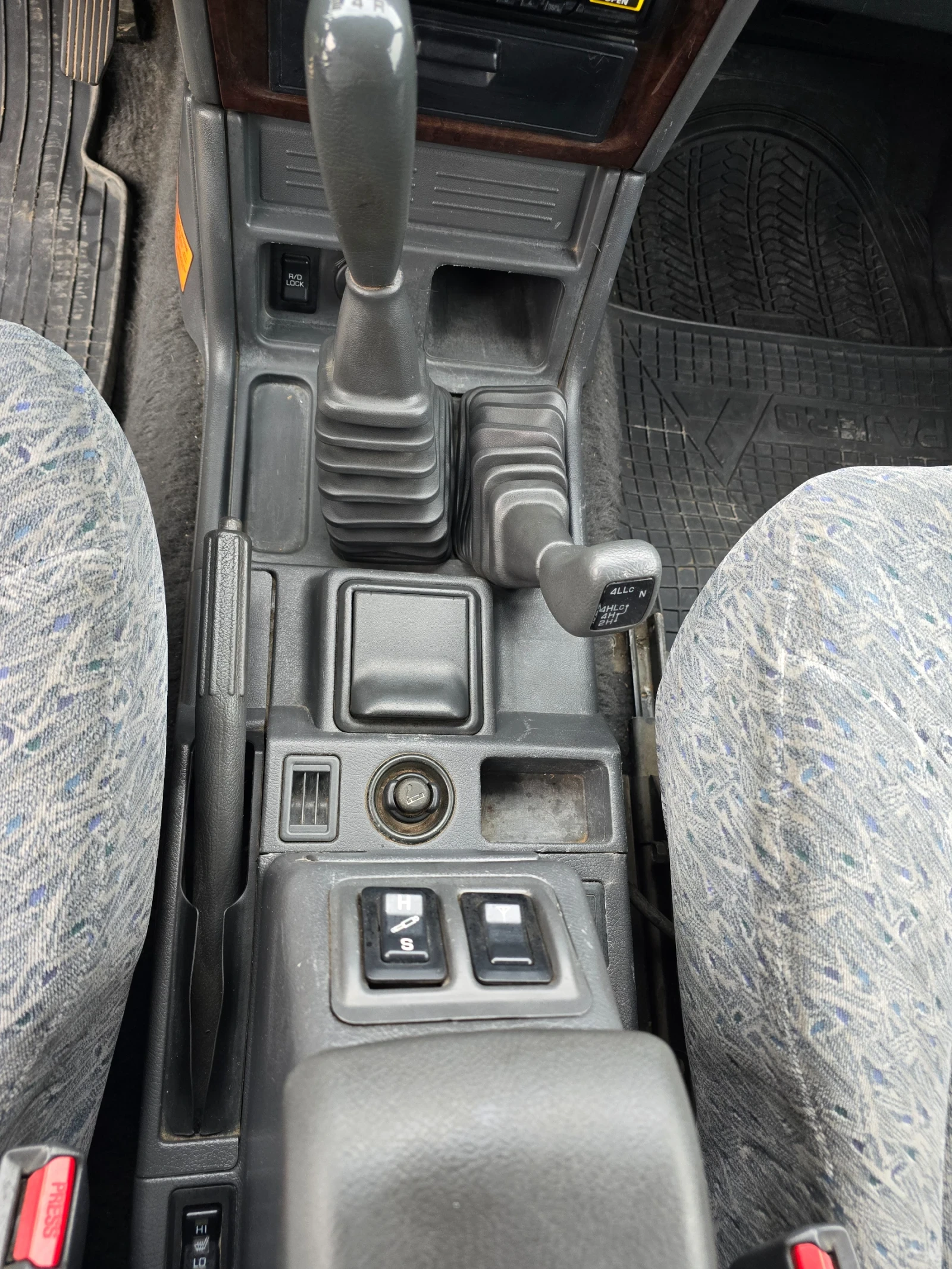 Mitsubishi Pajero Super select gls, снимка 8 - Автомобили и джипове - 54215050