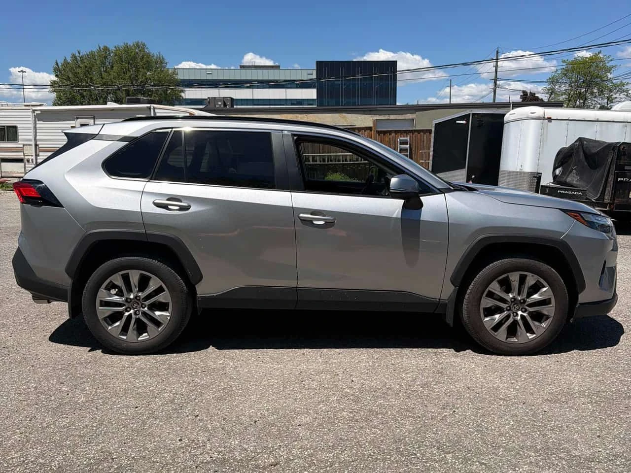 Toyota Rav4  XLE | PANO | LED | DISTRONIC , снимка 4 - Автомобили и джипове - 54835908