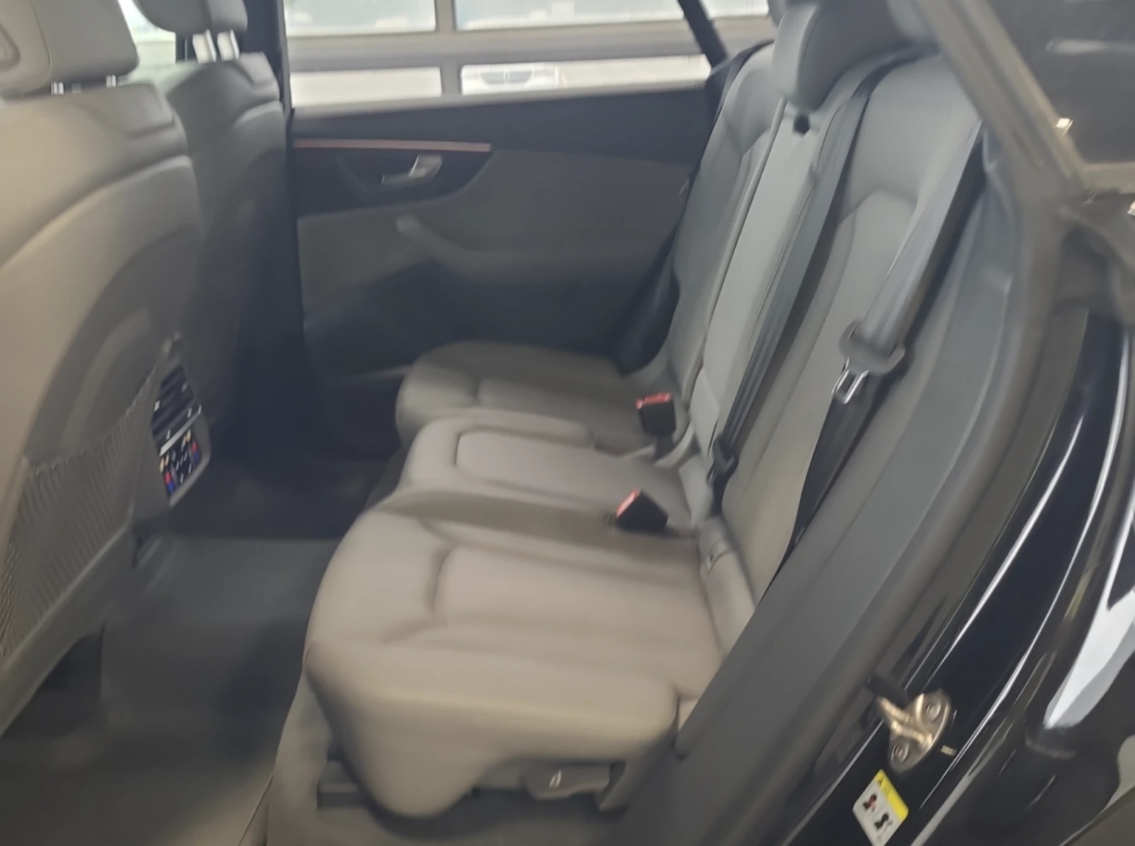 Audi Q8 2021 Audi Q8 TECHNIK, снимка 8 - Автомобили и джипове - 55896522