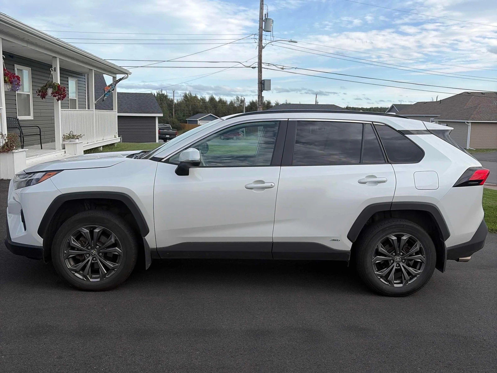 Toyota Rav4 Hybrid XLE AWD | CARFAX | ��� ����� | ��� �������� | Mobile.bg � ����������� 3