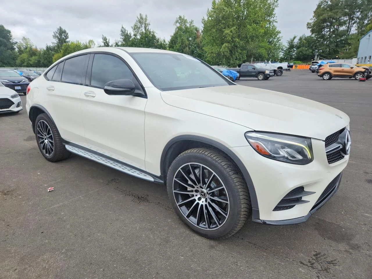 Mercedes-Benz GLC Coupe 2.0l 4, снимка 4 - Автомобили и джипове - 56341488