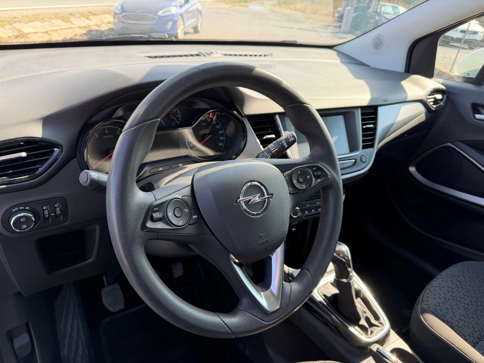 Opel Crossland X 1.2i, снимка 13 - Автомобили и джипове - 56461710