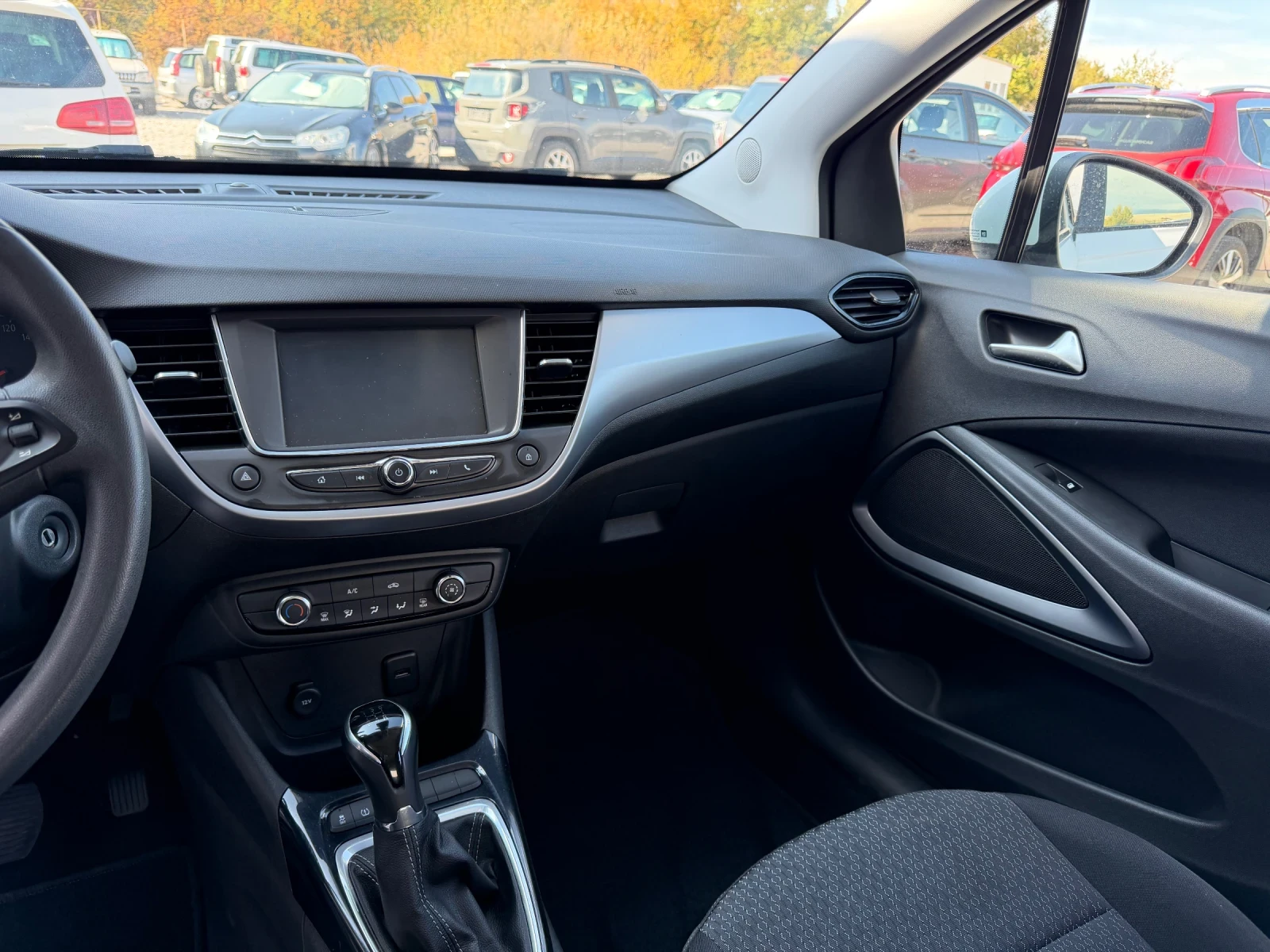 Opel Crossland X 1.2i, снимка 17 - Автомобили и джипове - 56461710