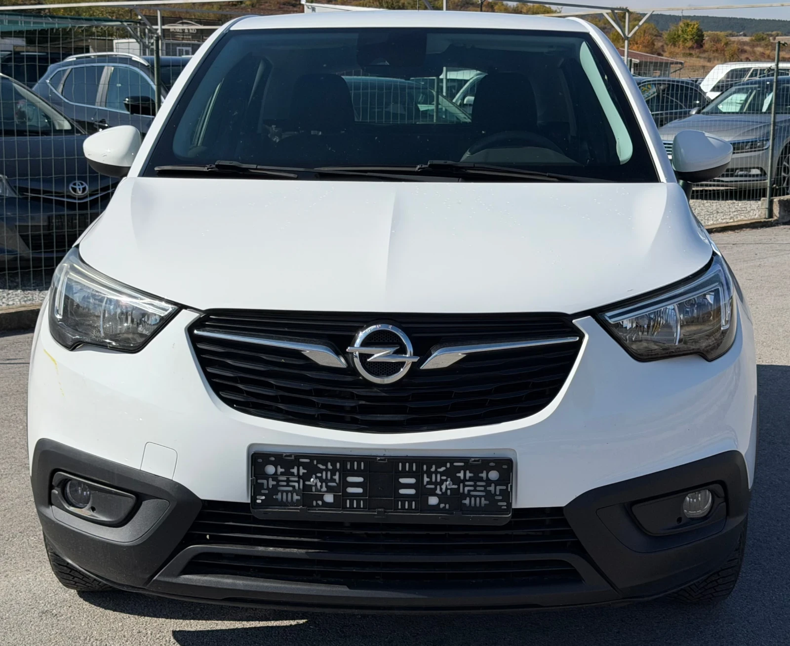 Opel Crossland X 1.2i, снимка 2 - Автомобили и джипове - 56461710