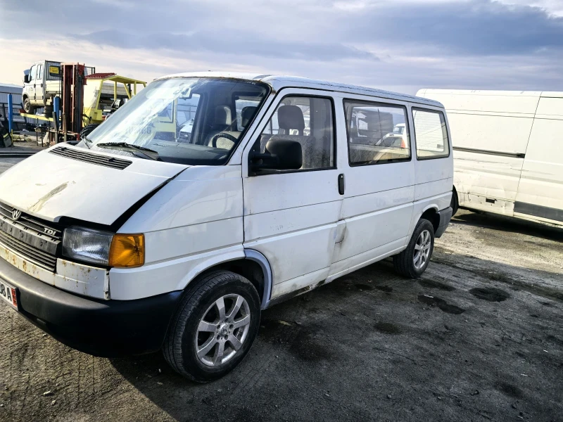 VW T4 2.5 TDI 102ks, снимка 3 - Бусове и автобуси - 48988415