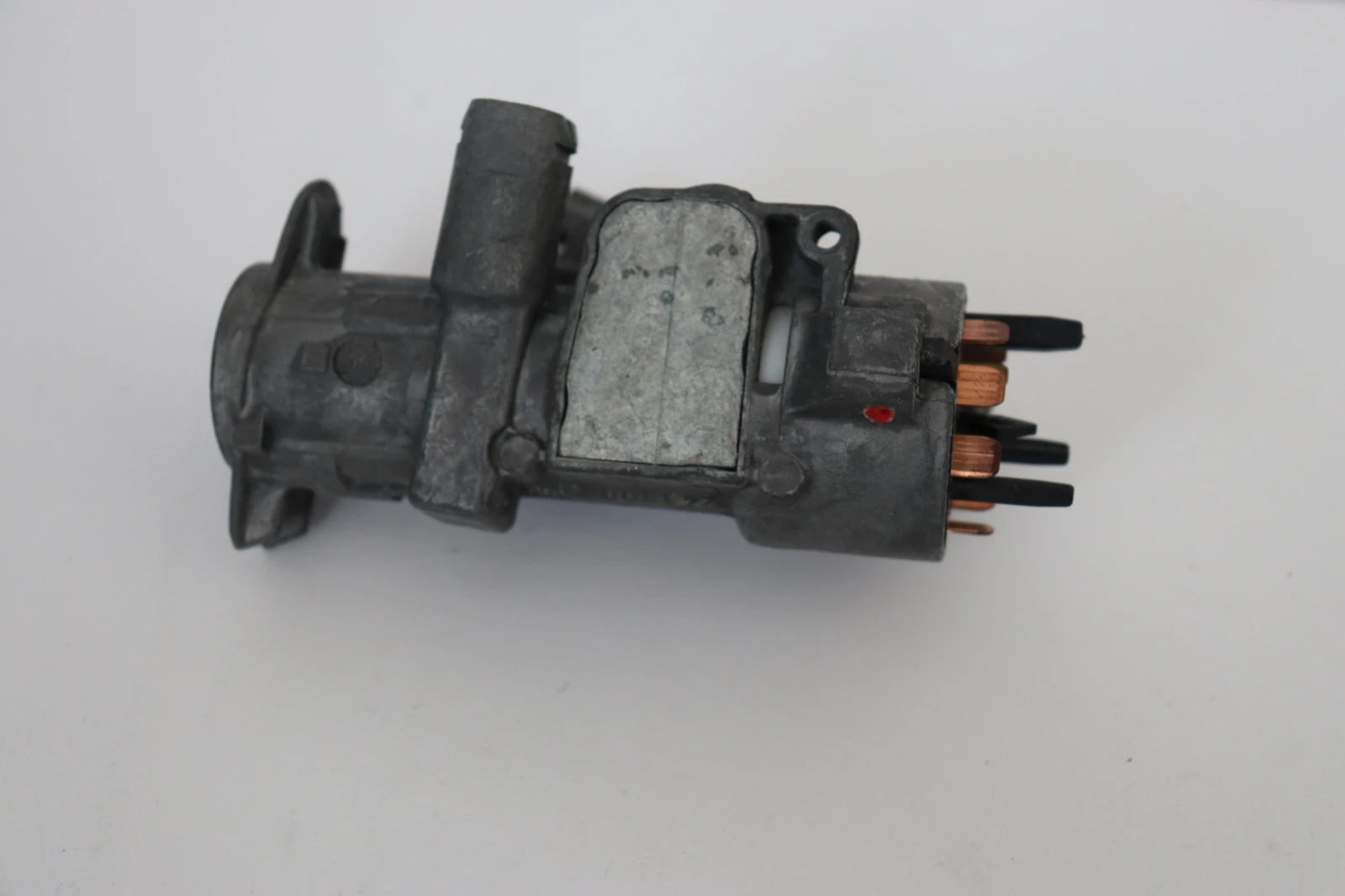     4B0905851 B  | Mobile.bg   2