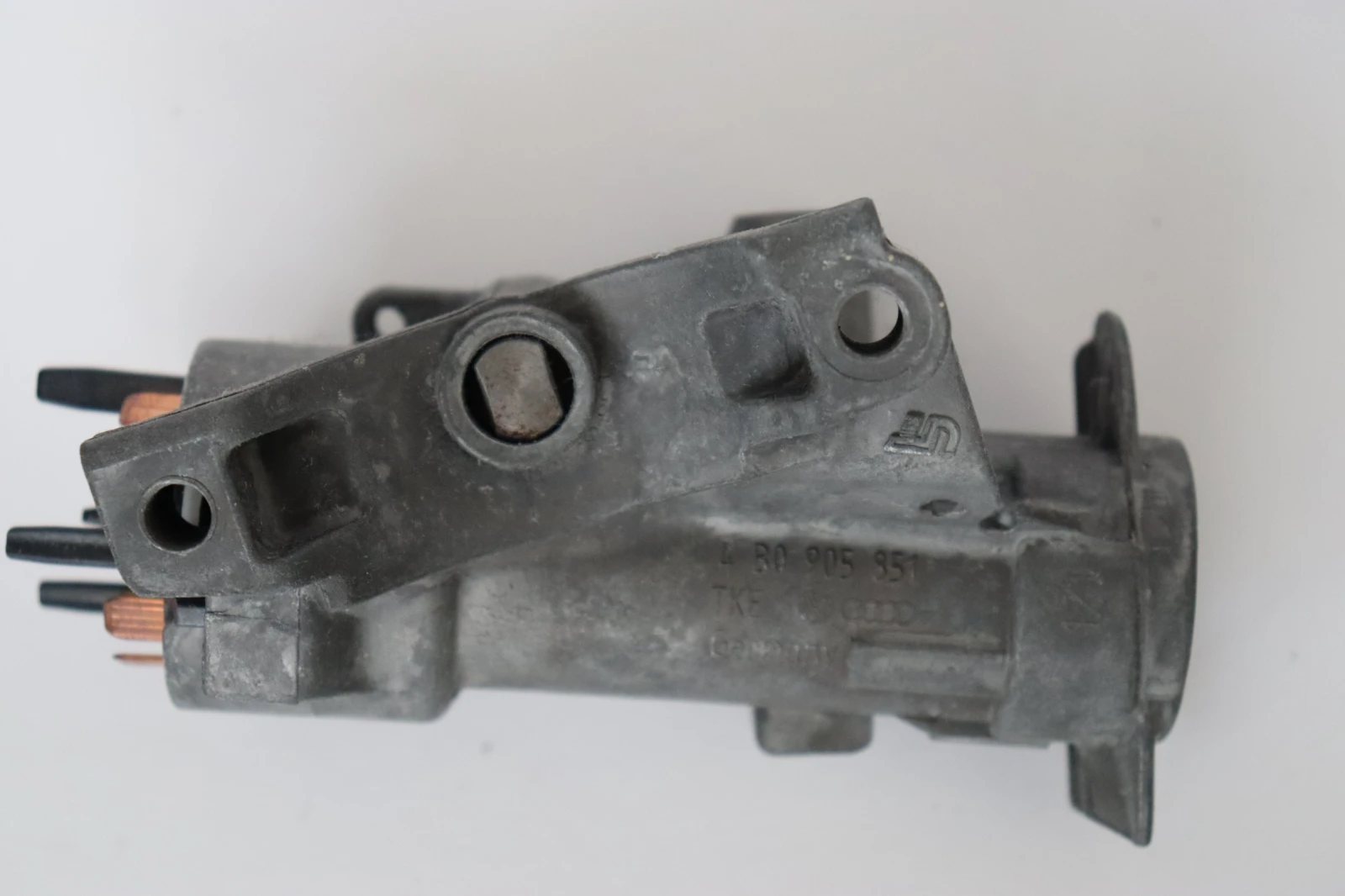     4B0905851 B  | Mobile.bg   5