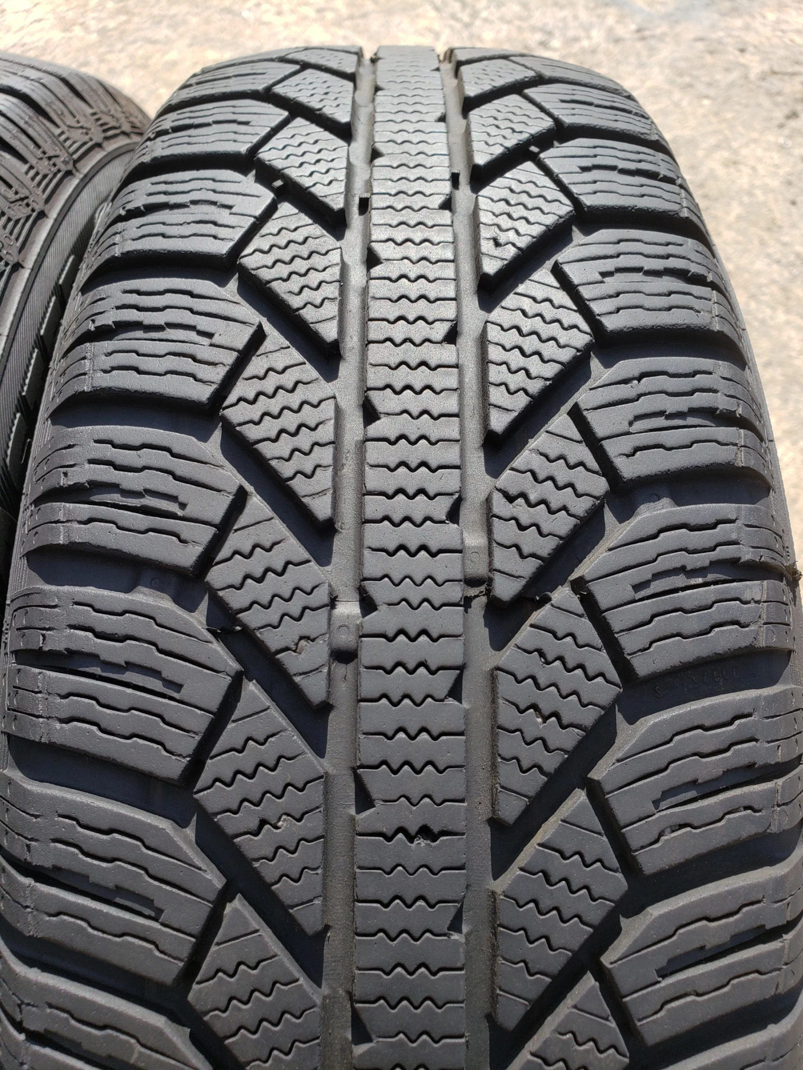 Гуми Зимни 185/65R15