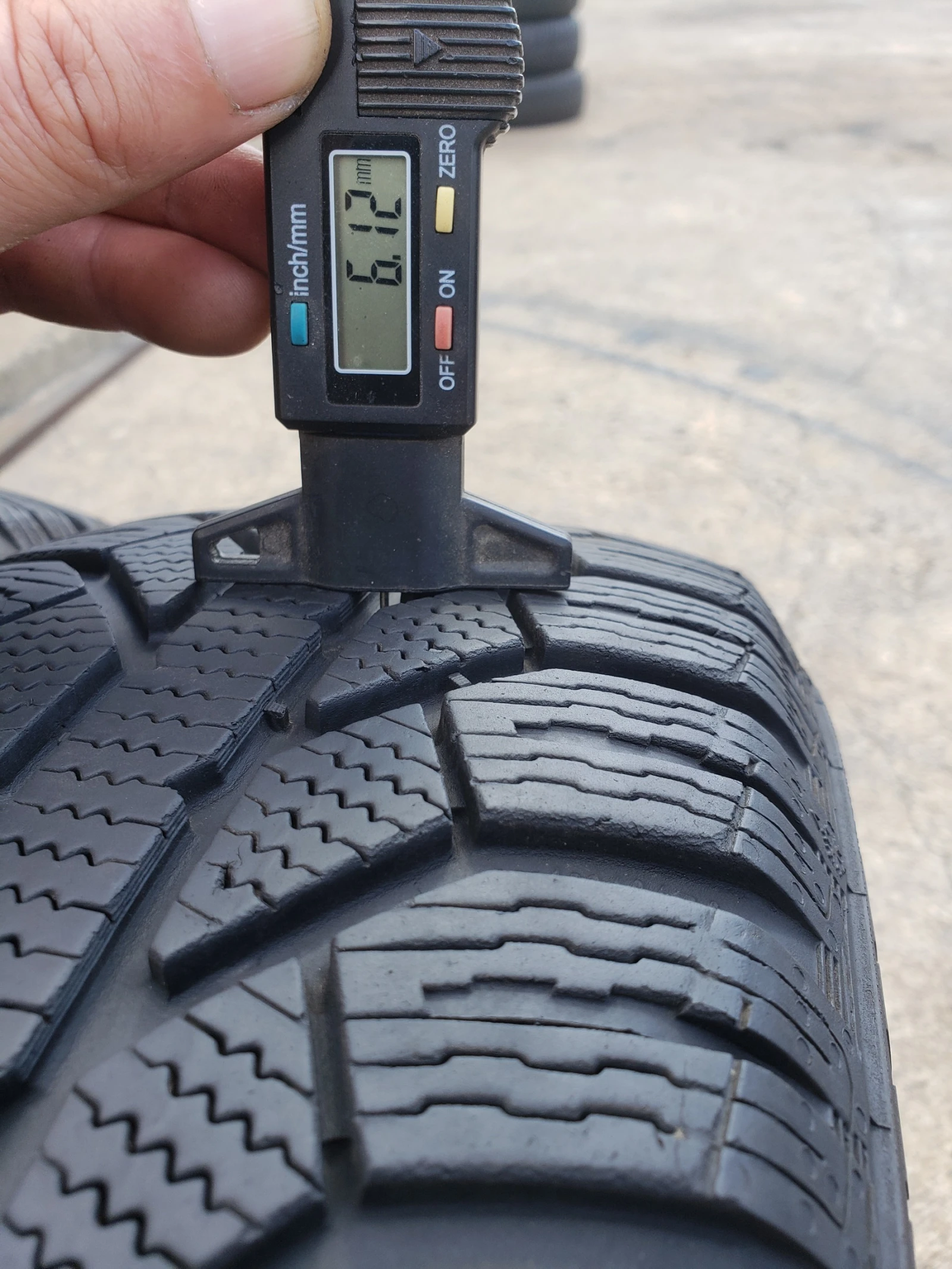 Гуми Зимни 185/65R15, снимка 7 - Гуми и джанти - 56198126