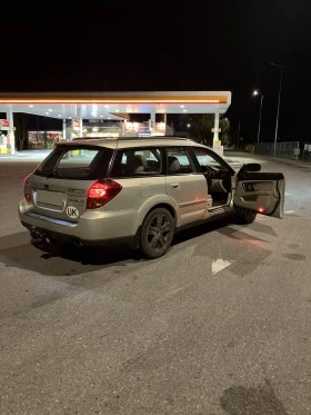 Subaru Legacy 3.0 БЕНЗИН EZ30 2006 теглич, снимка 3