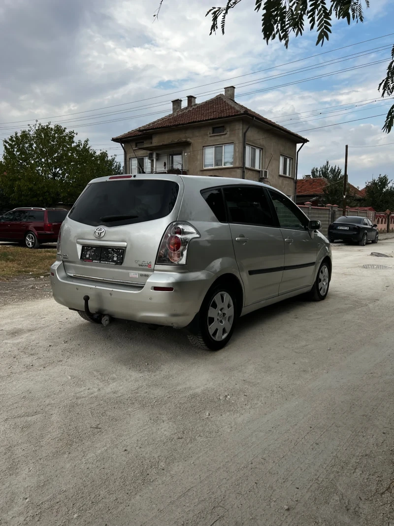 Toyota Corolla verso 2.2 D4D 136hp, снимка 4 - Автомобили и джипове - 47539114