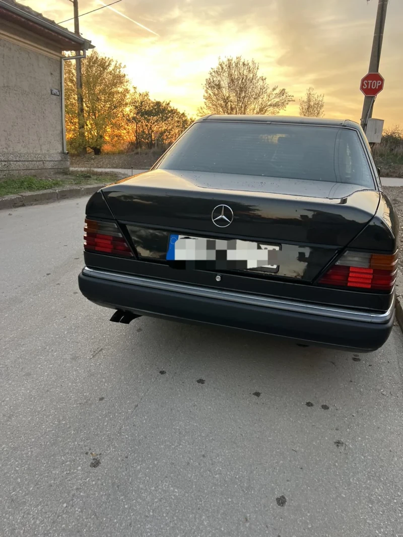 Mercedes-Benz 124 300, снимка 4 - Автомобили и джипове - 48407964