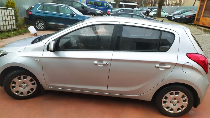 Hyundai I20 Газ, снимка 5 - Автомобили и джипове - 48351248