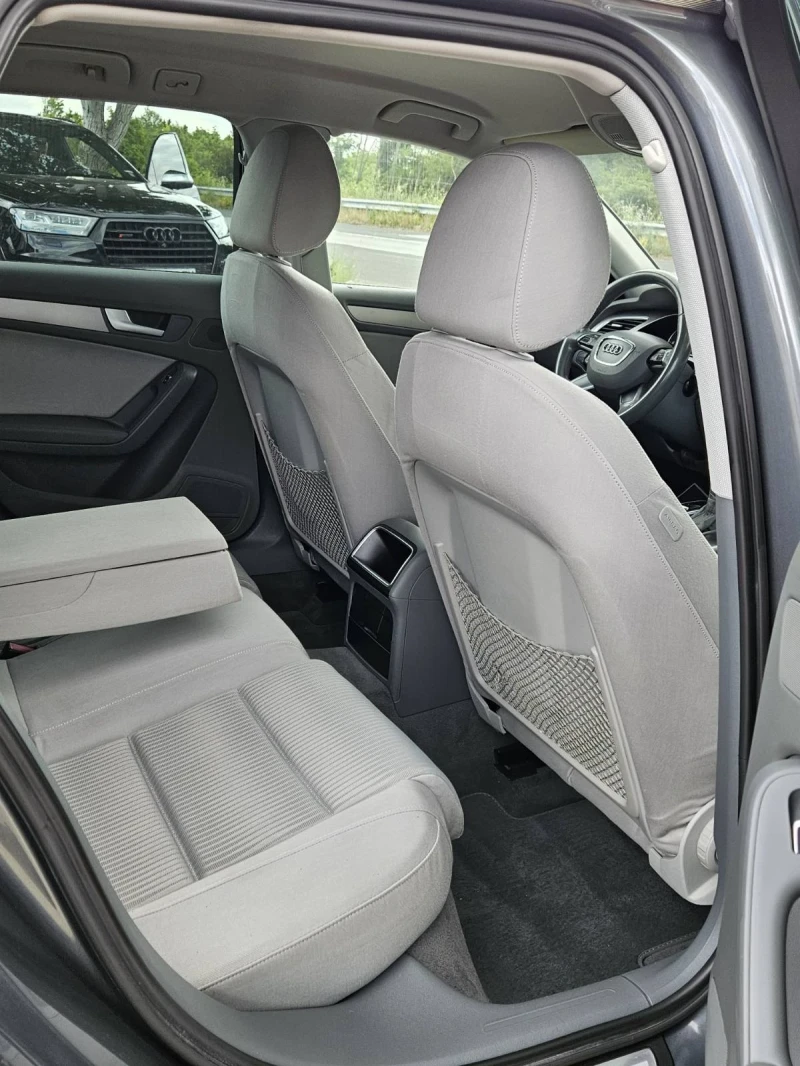 Audi A4 2.0TDI, снимка 10 - Автомобили и джипове - 50493077